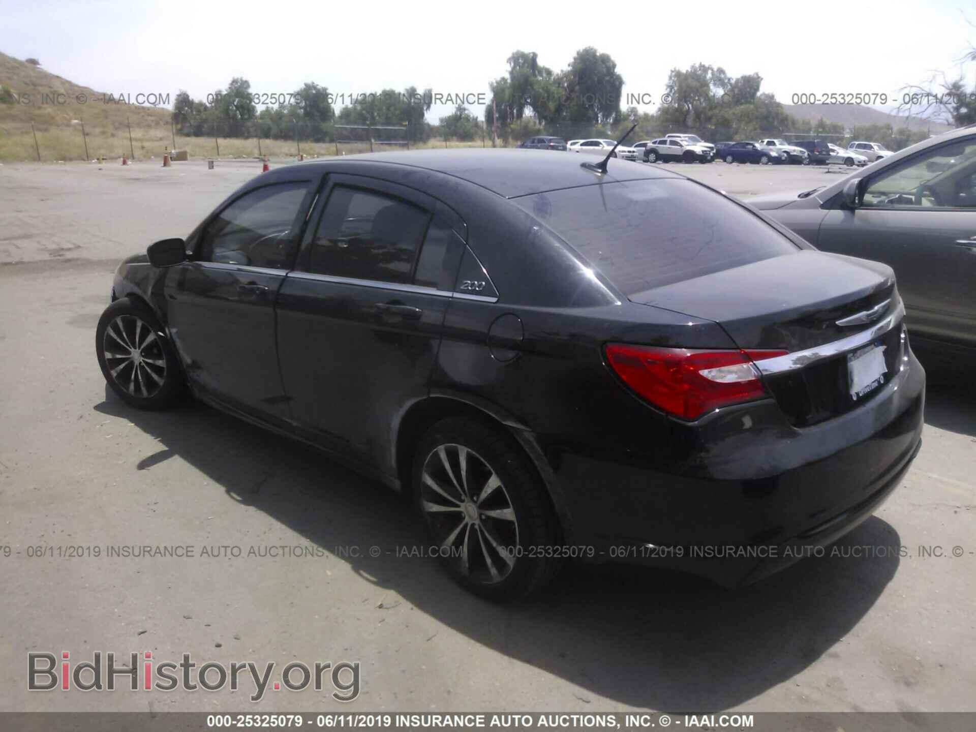2013 CHRYSLER 200 - VIN: 1C3CCBBB1DN512796 - Фото 3