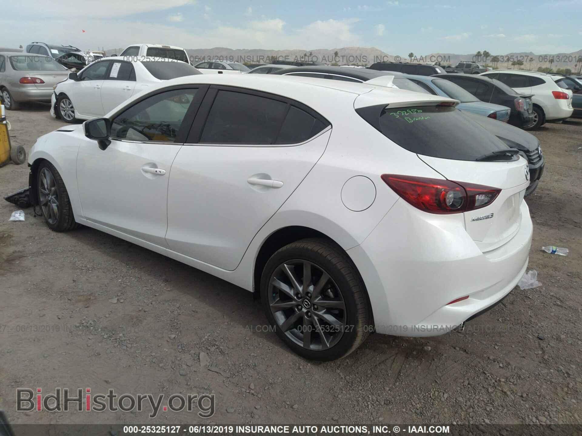 2018 MAZDA 3 - VIN: 3MZBN1L36JM263014 - Фото 3
