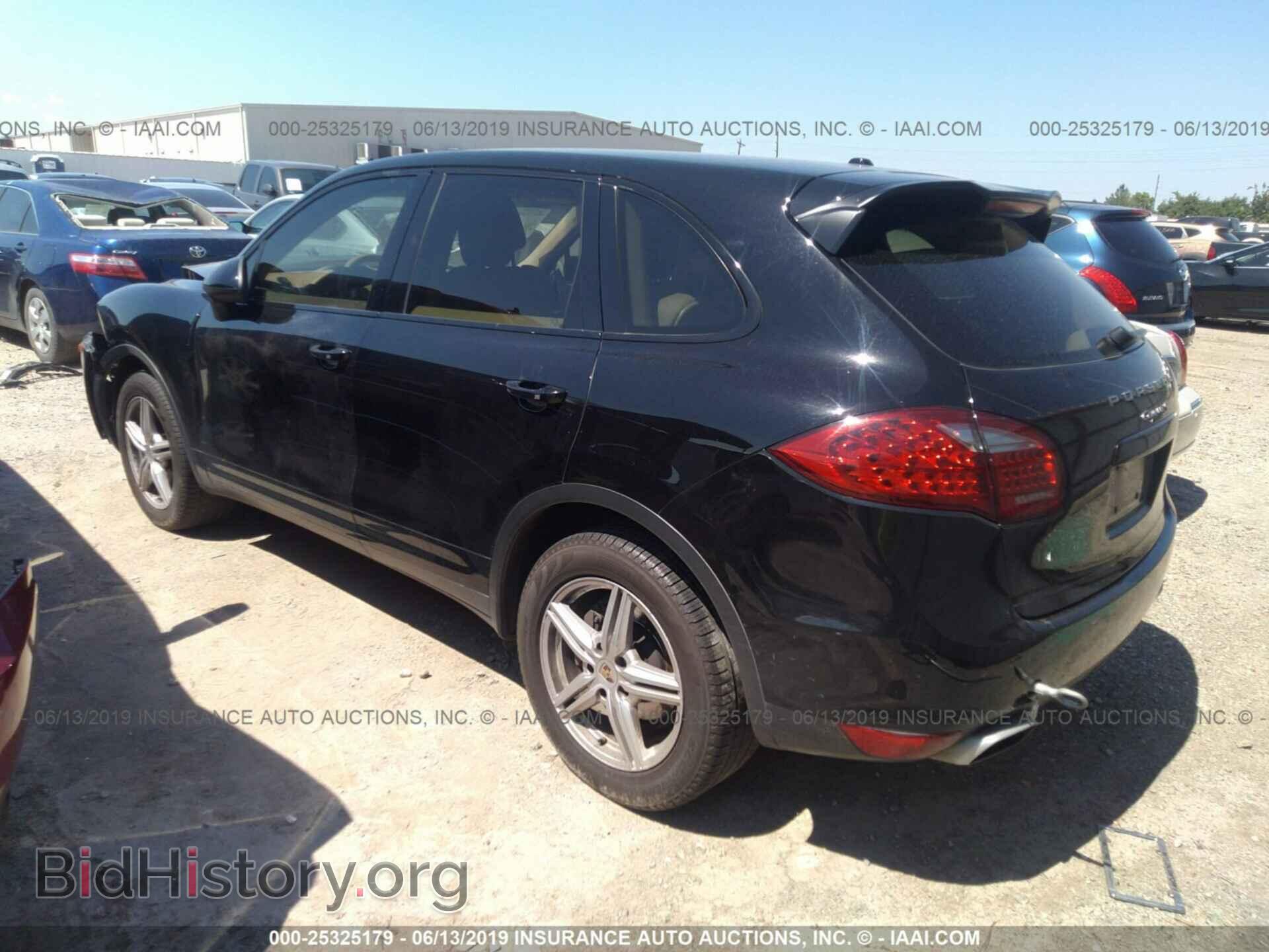 2011 PORSCHE CAYENNE - VIN: WP1AB2A24BLA43623 - Photo 3