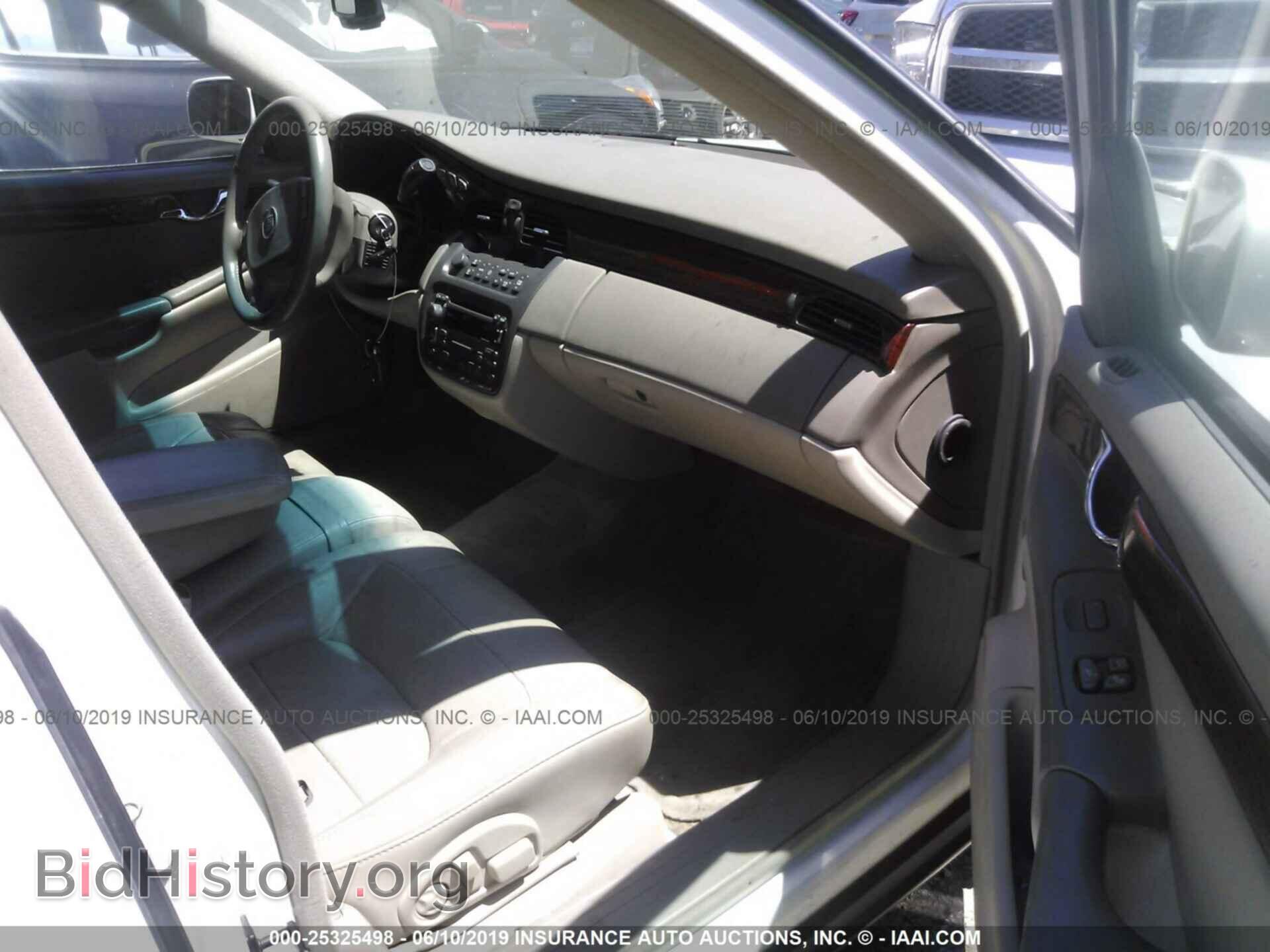 2004 CADILLAC DEVILLE - VIN: 1G6KD54YX4U137300 - Photo 5