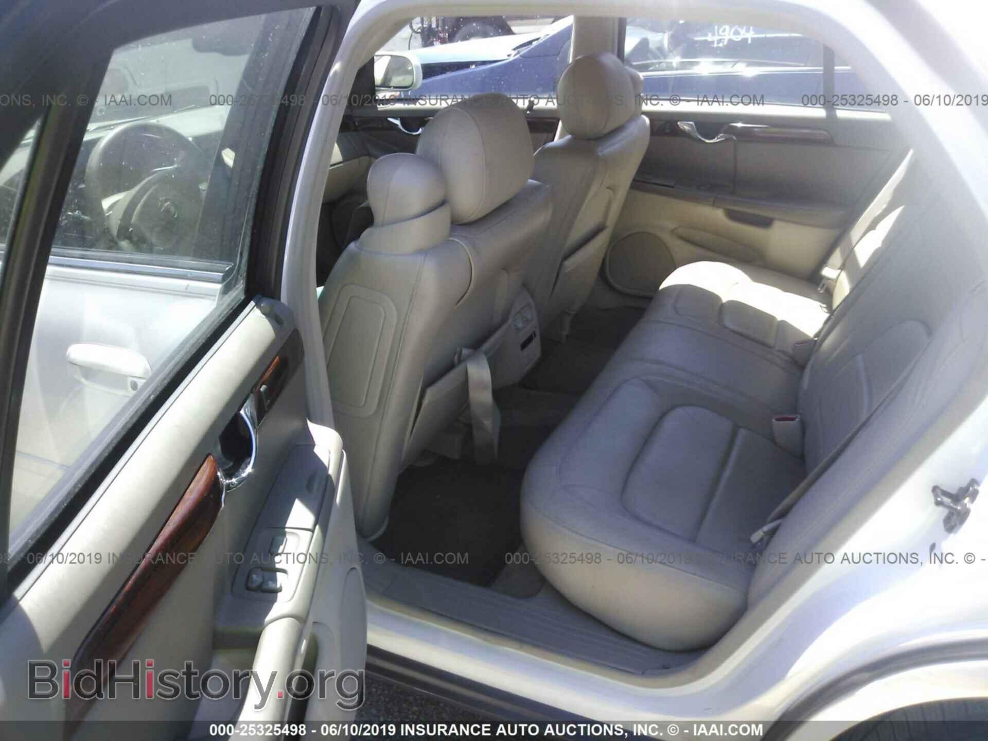 2004 CADILLAC DEVILLE - VIN: 1G6KD54YX4U137300 - Photo 8