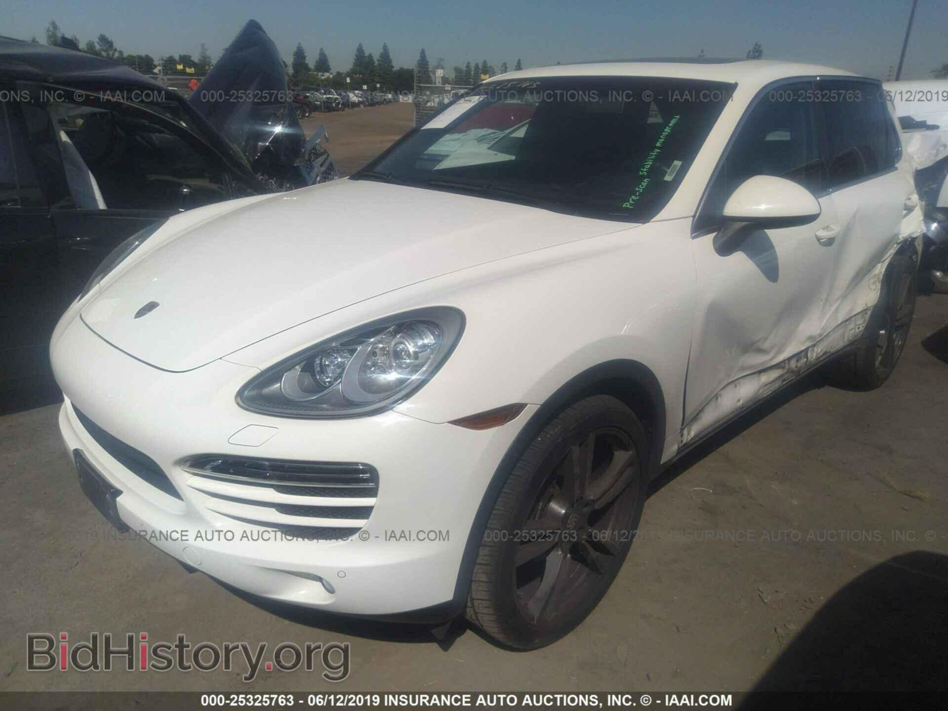 2012 PORSCHE CAYENNE - VIN: WP1AA2A23CLA03635 - Фото 2