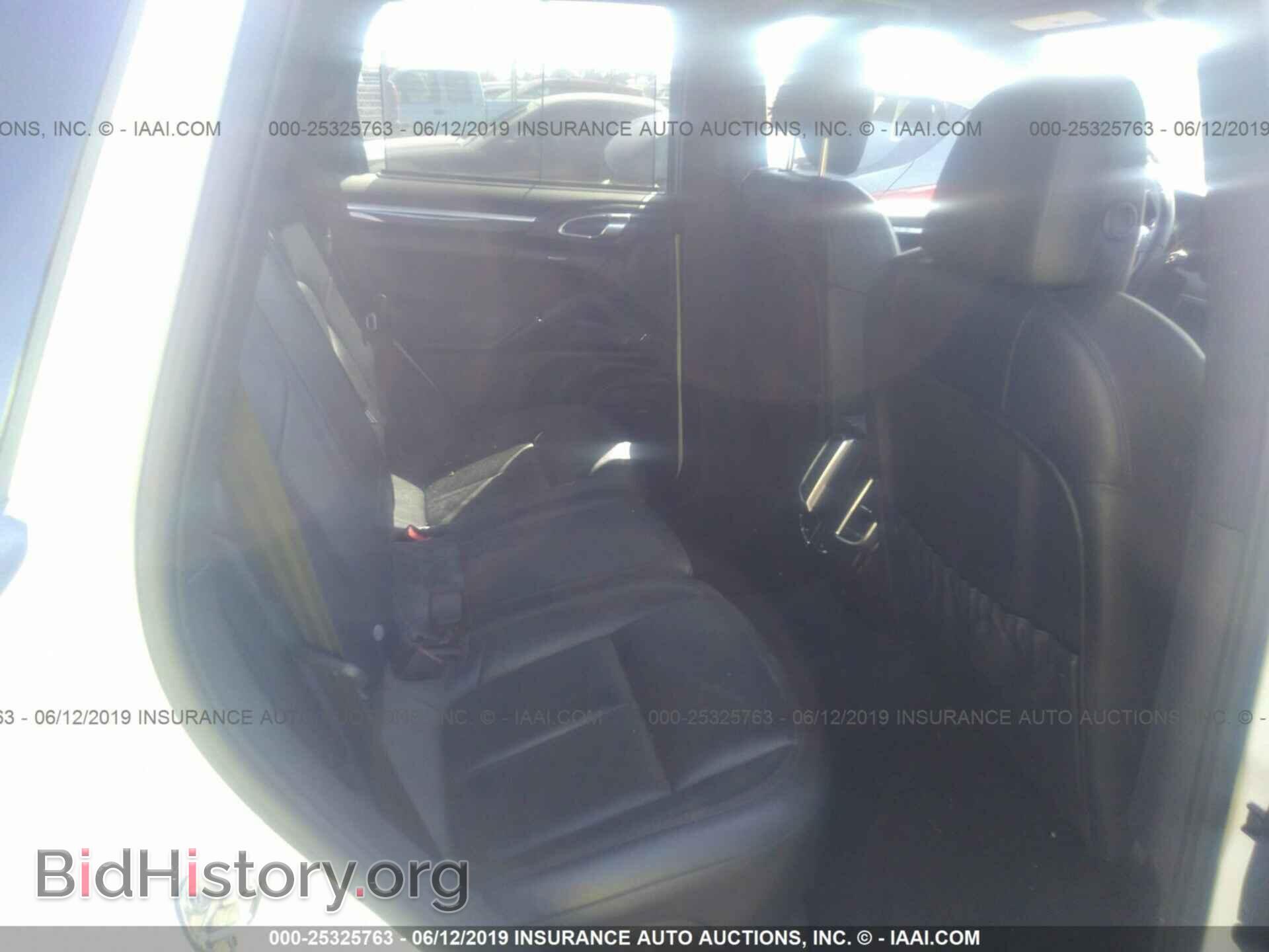 2012 PORSCHE CAYENNE - VIN: WP1AA2A23CLA03635 - Фото 8