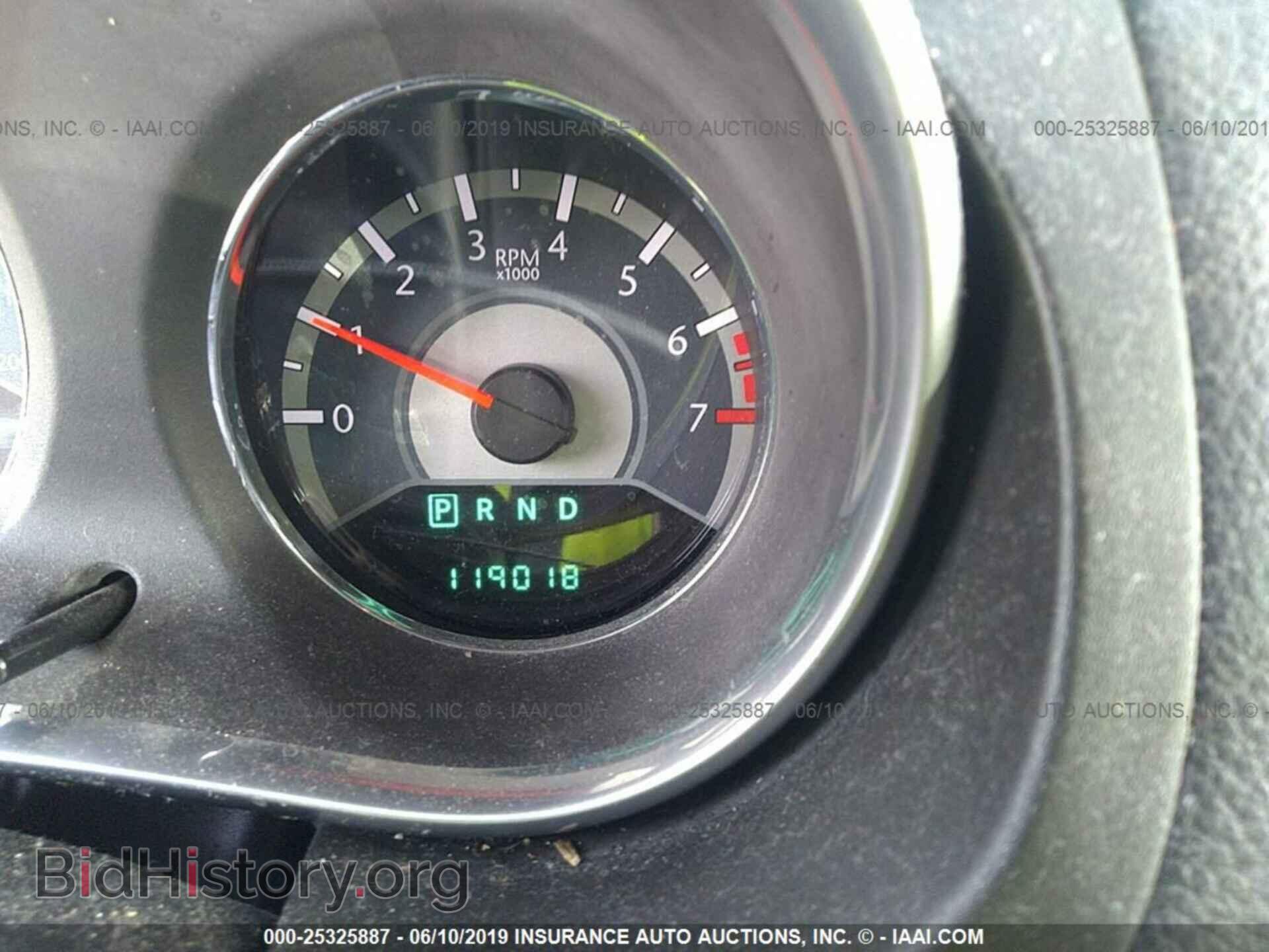 2012 CHRYSLER 200 - VIN: 1C3CCBAB0CN223375 - Фото 6