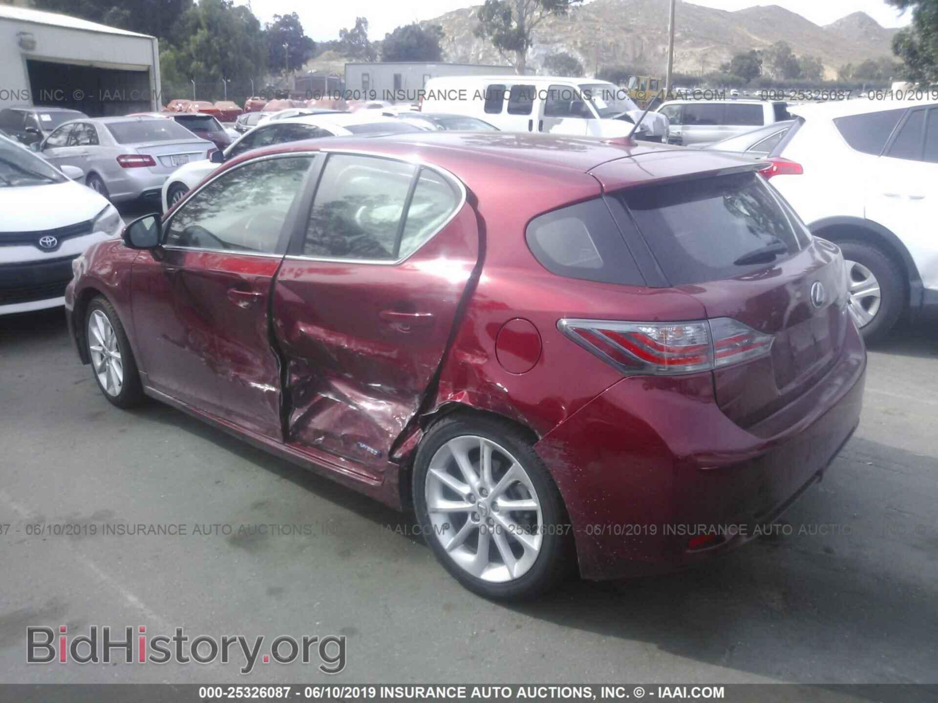 2011 LEXUS CT - VIN: JTHKD5BH8B2032150 - Photo 3