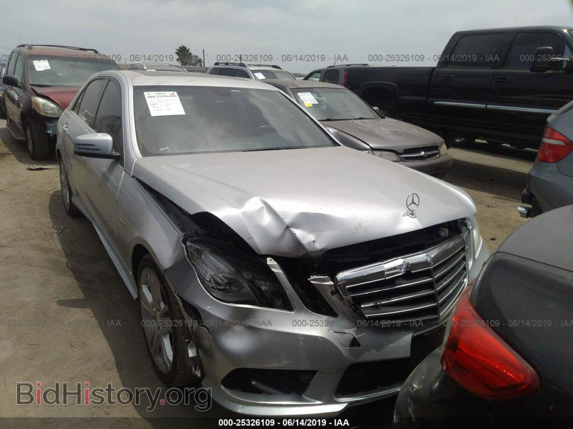 Photo WDDHF5KB7CA555559 - MERCEDES-BENZ E 2012