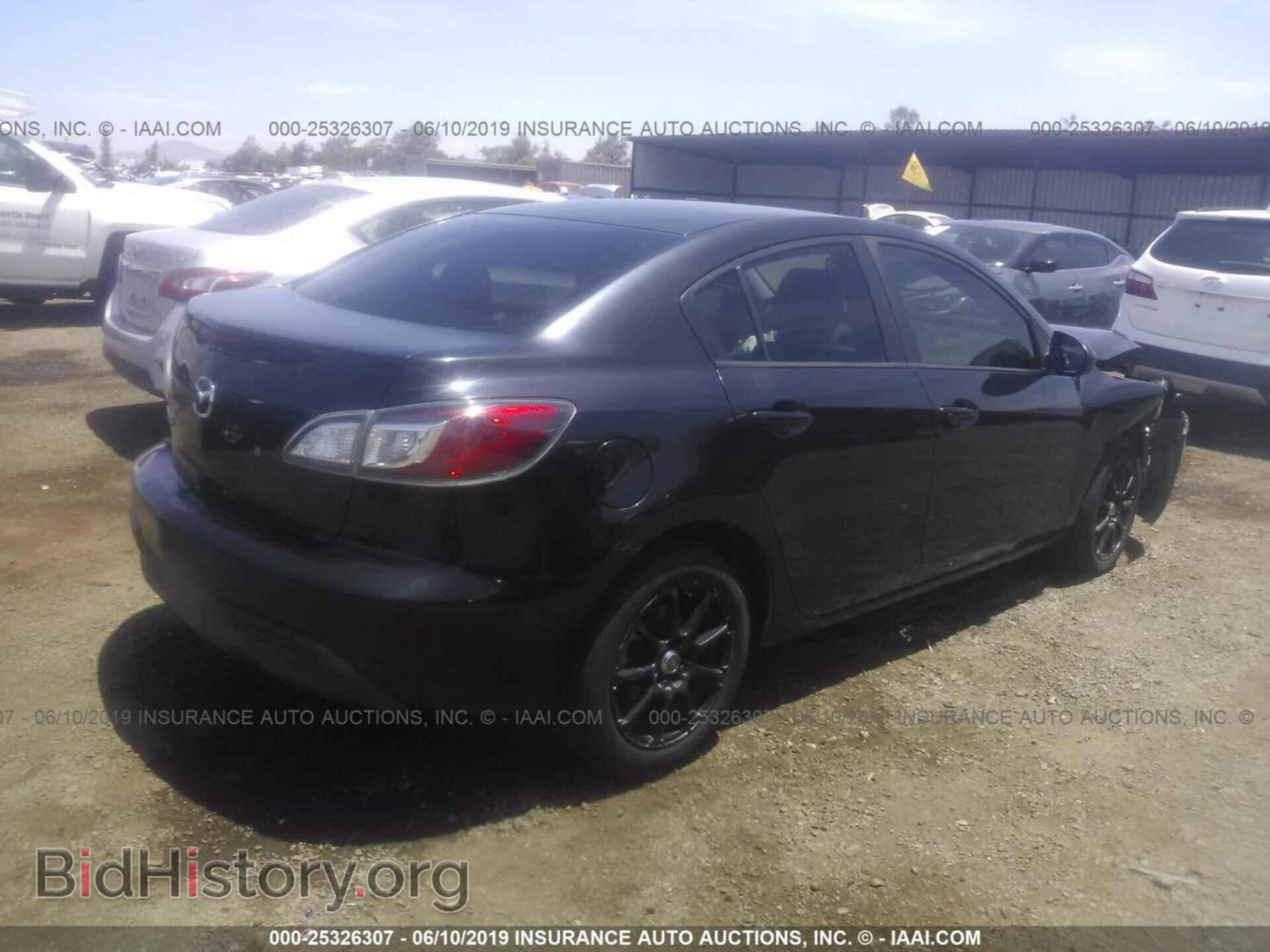 2011 MAZDA 3 - VIN: JM1BL1UG7B1472643 - Photo 4