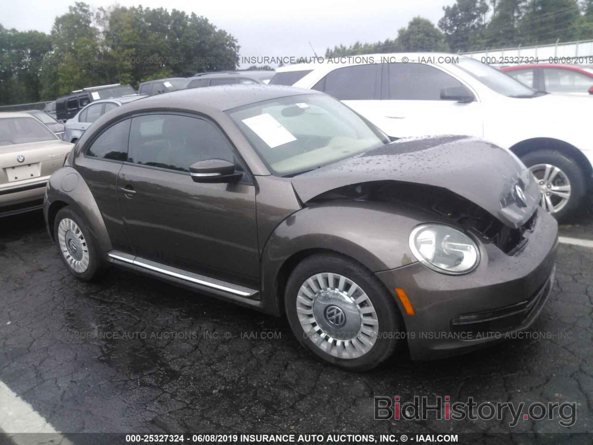 Photo 3VWJP7AT3DM694698 - VOLKSWAGEN BEETLE 2013