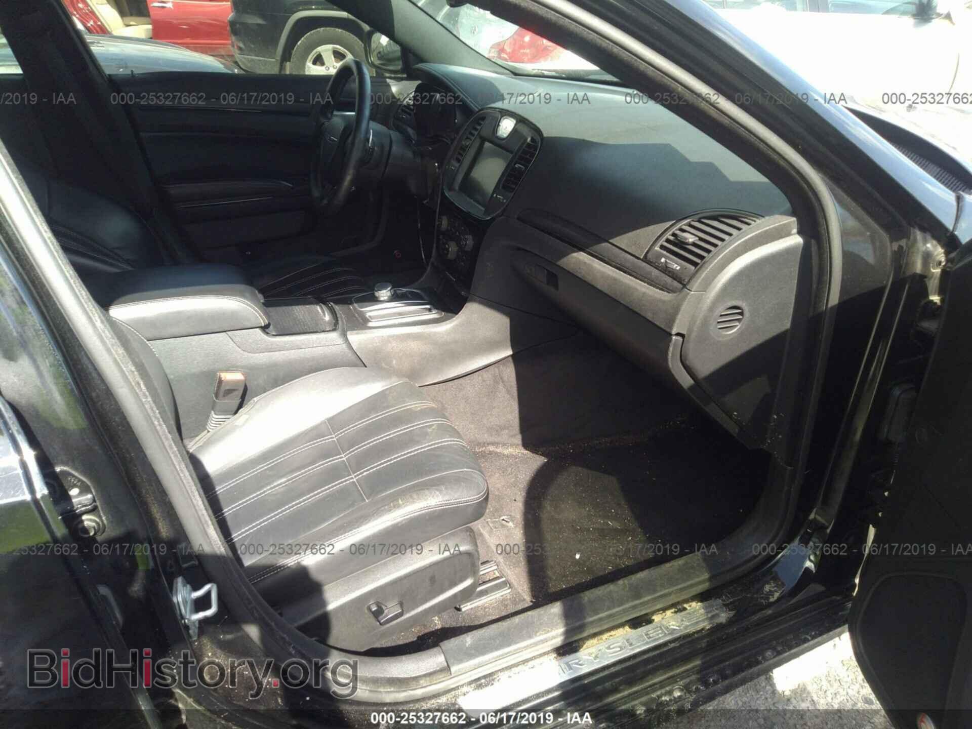 2015 CHRYSLER 300 - VIN: 2C3CCABT2FH766953 - Photo 5