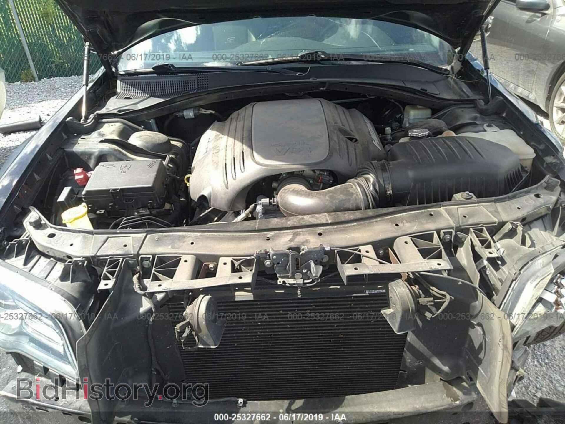 2015 CHRYSLER 300 - VIN: 2C3CCABT2FH766953 - Photo 10