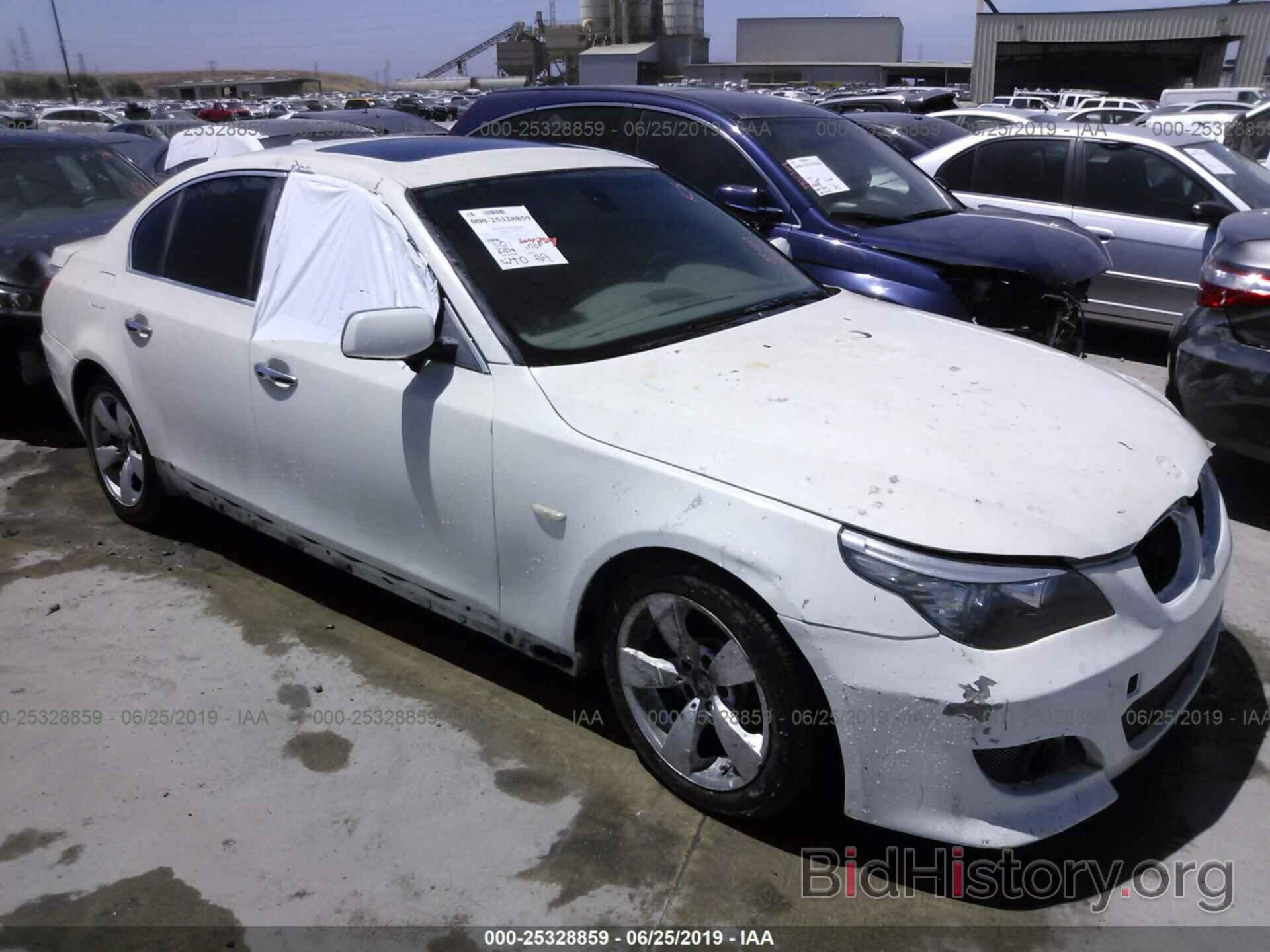 Photo WBANU53528CT02170 - BMW 528 2008