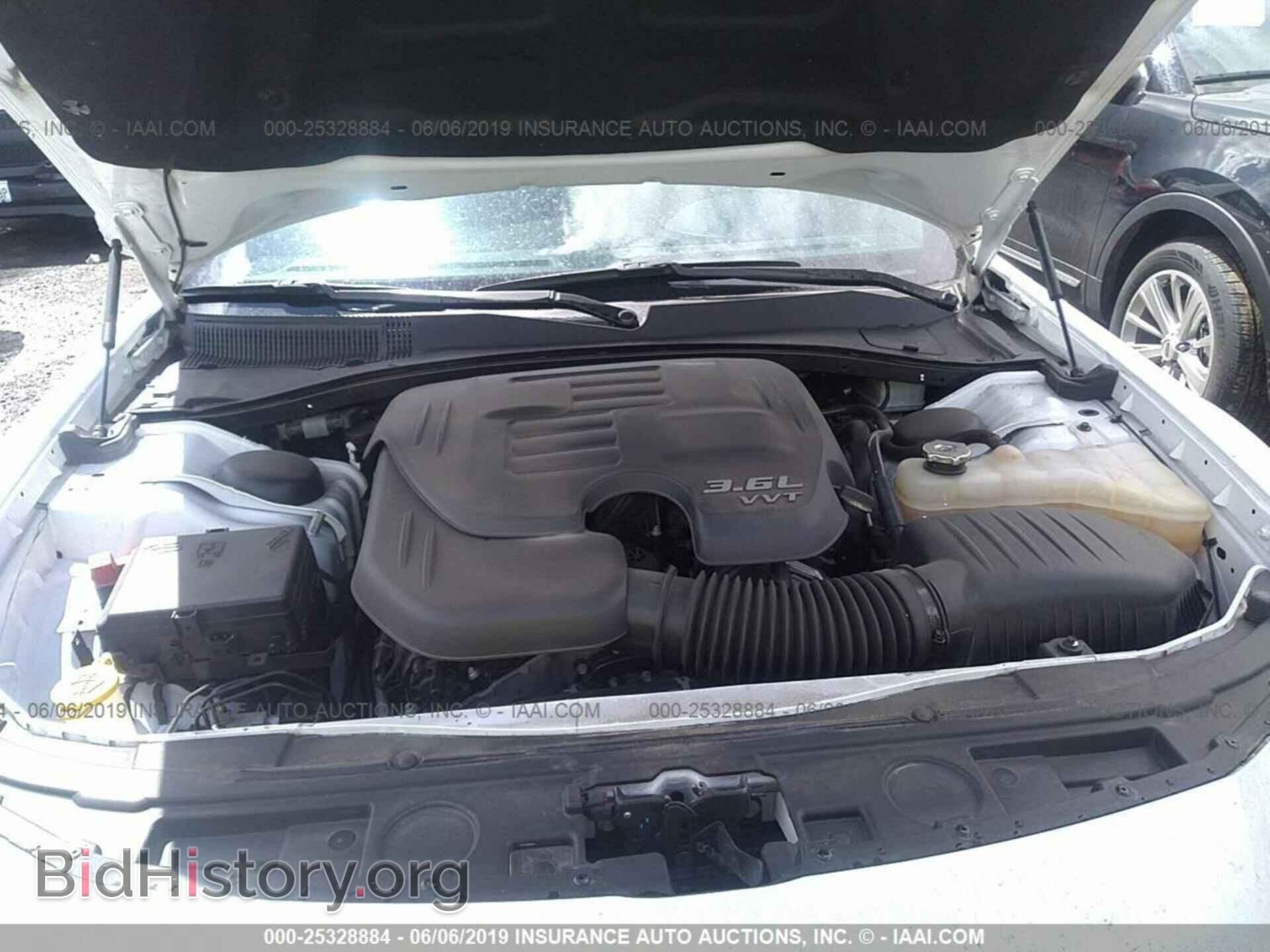 2017 CHRYSLER 300 - VIN: 2C3CCABG1HH663707 - Photo 10