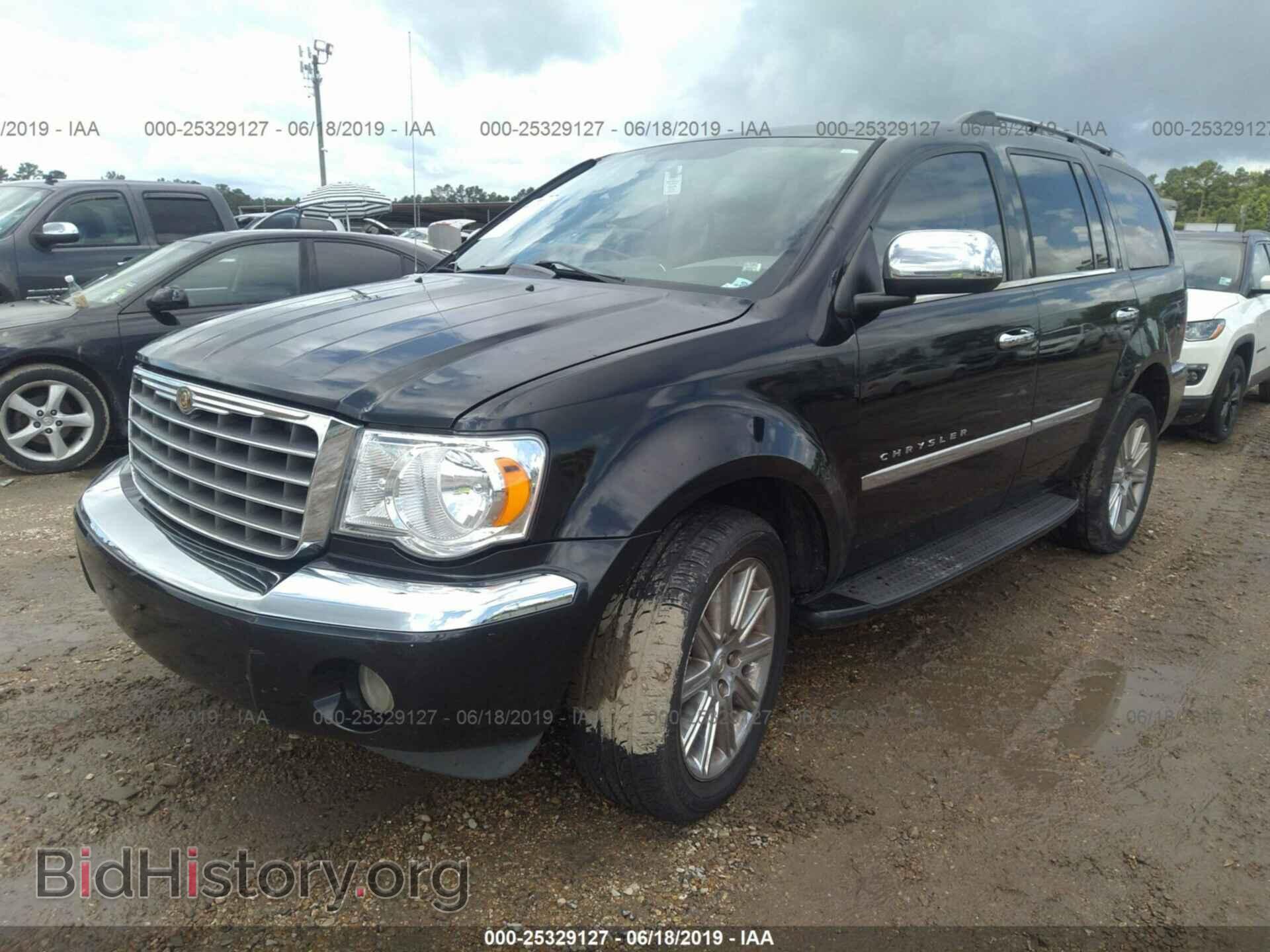 2008 CHRYSLER ASPEN - VIN: 1A8HW58268F103803 - Фото 2