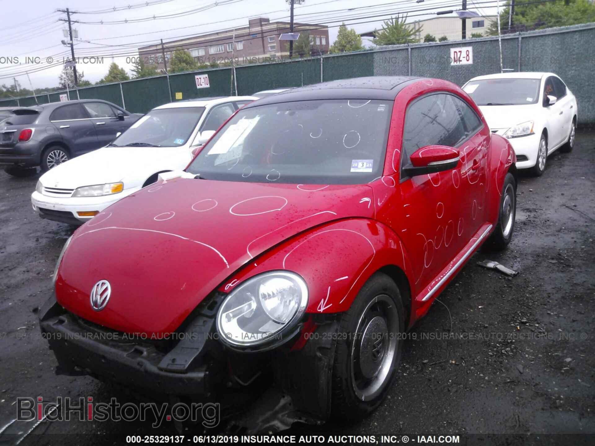 2012 VOLKSWAGEN BEETLE - VIN: 3VWJP7AT2CM622339 - Фото 2