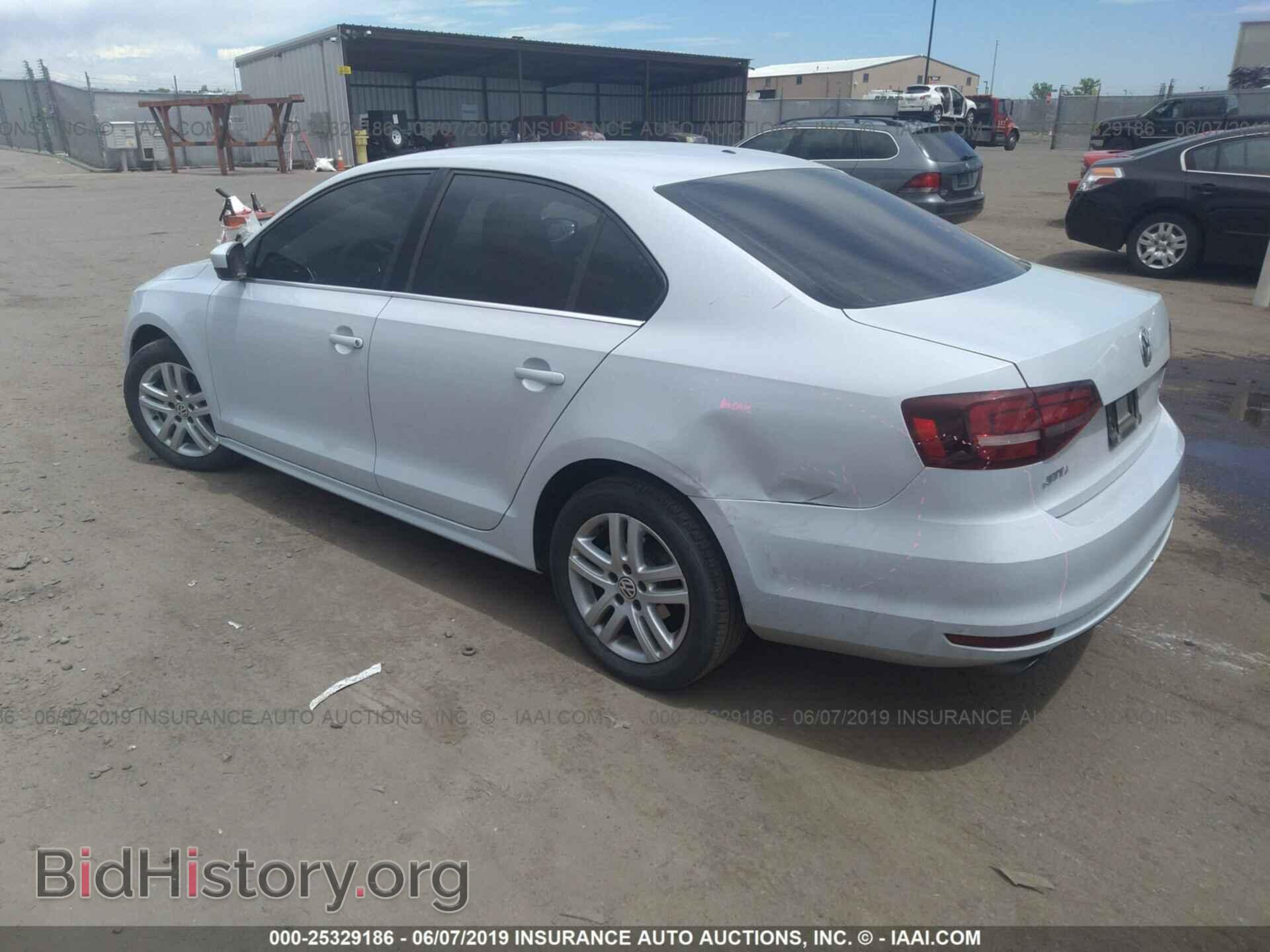 2017 VOLKSWAGEN JETTA - VIN: 3VW2B7AJ1HM228999 - Фото 3