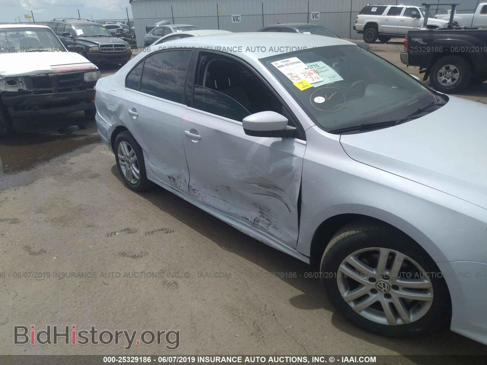 2017 VOLKSWAGEN JETTA - VIN: 3VW2B7AJ1HM228999 - Фото 6