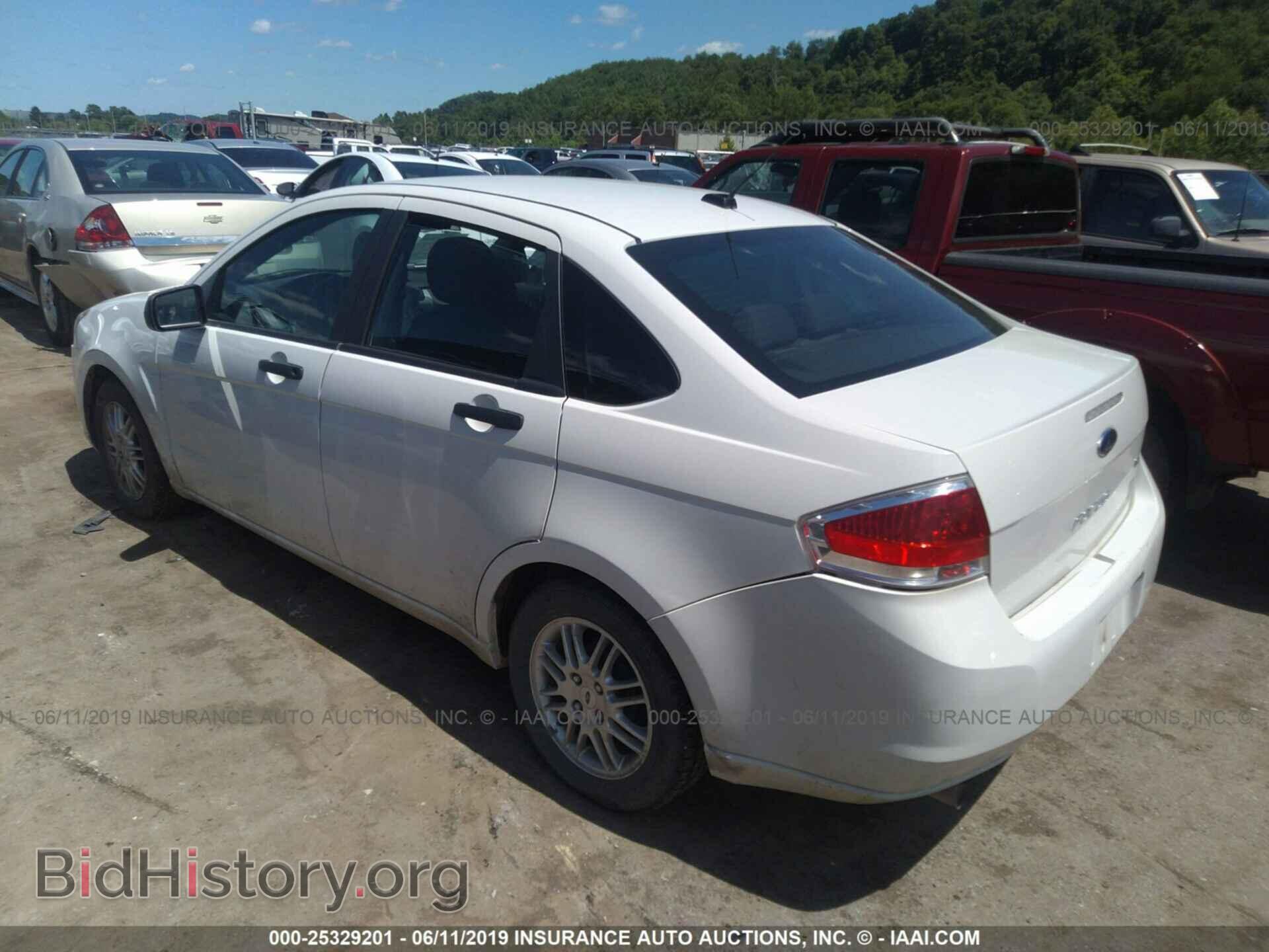 2010 FORD FOCUS - VIN: 1FAHP3FN3AW203178 - Фото 3