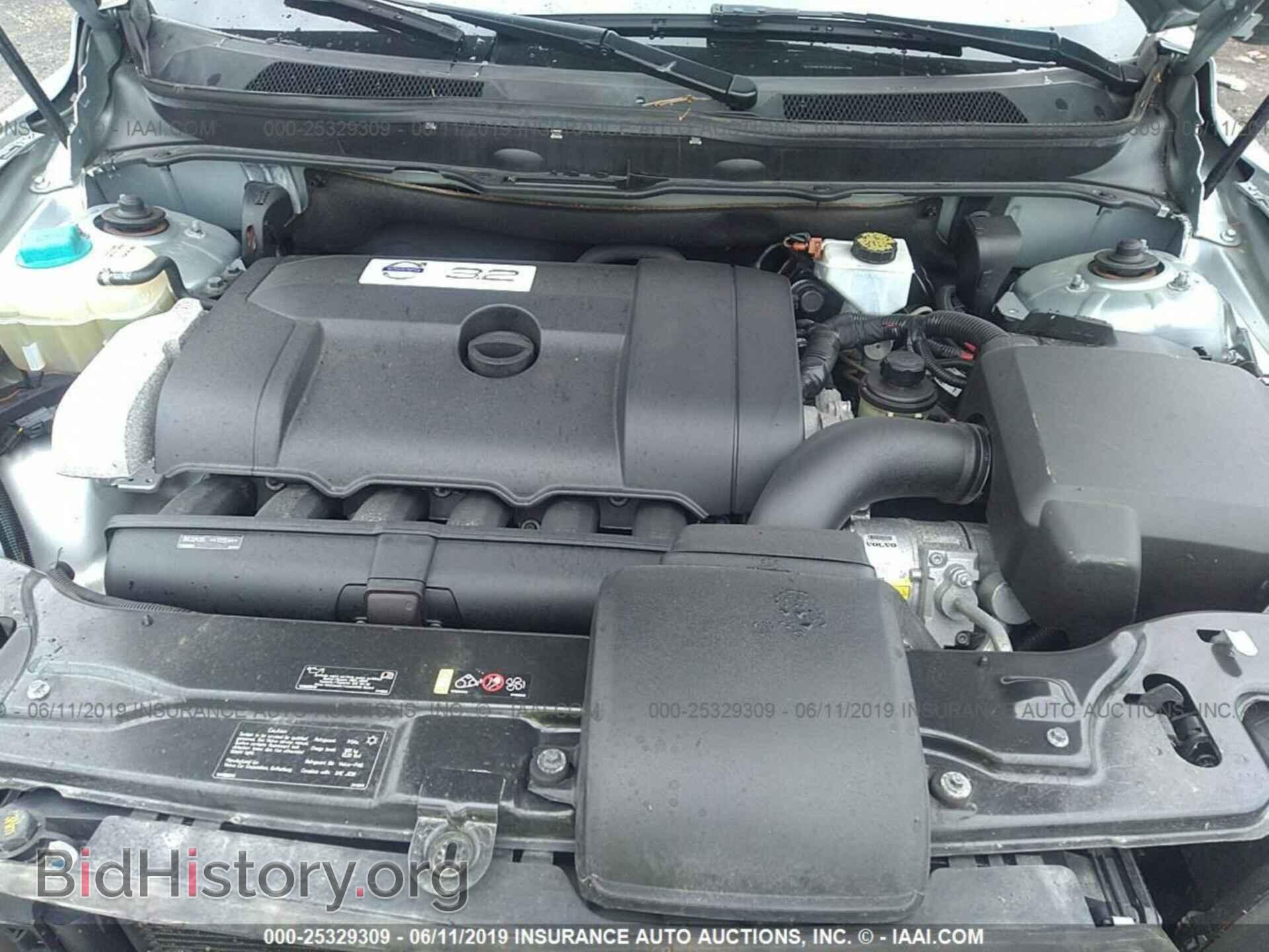2014 VOLVO XC90 - VIN: YV4952CZ4E1693409 - Фото 10