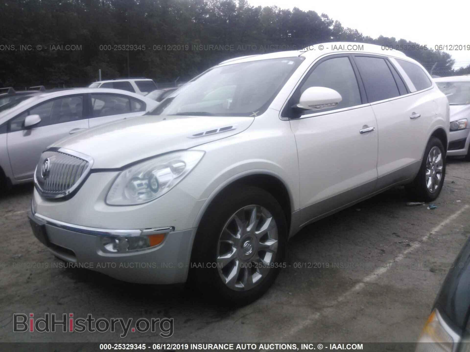 2011 BUICK ENCLAVE - VIN: 5GAKVCEDXBJ162076 - Фото 2