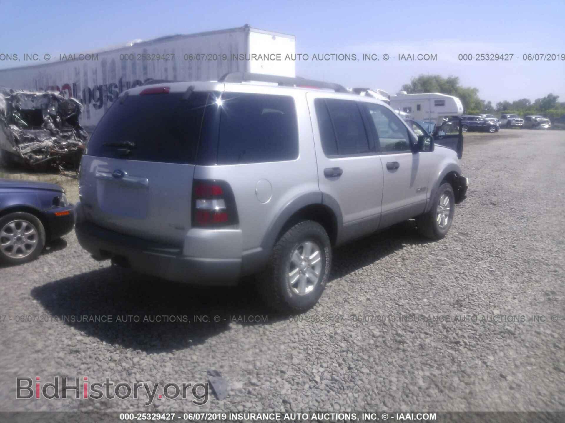 2006 FORD EXPLORER - VIN: 1FMEU63E86UA53689 - Фото 4