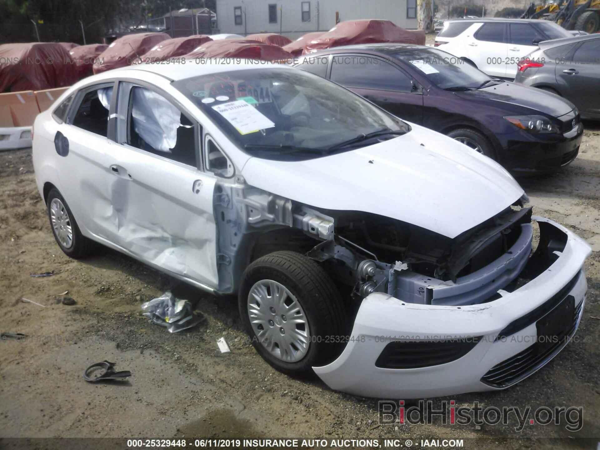 Photo 3FADP4AJ3FM127008 - FORD FIESTA 2015