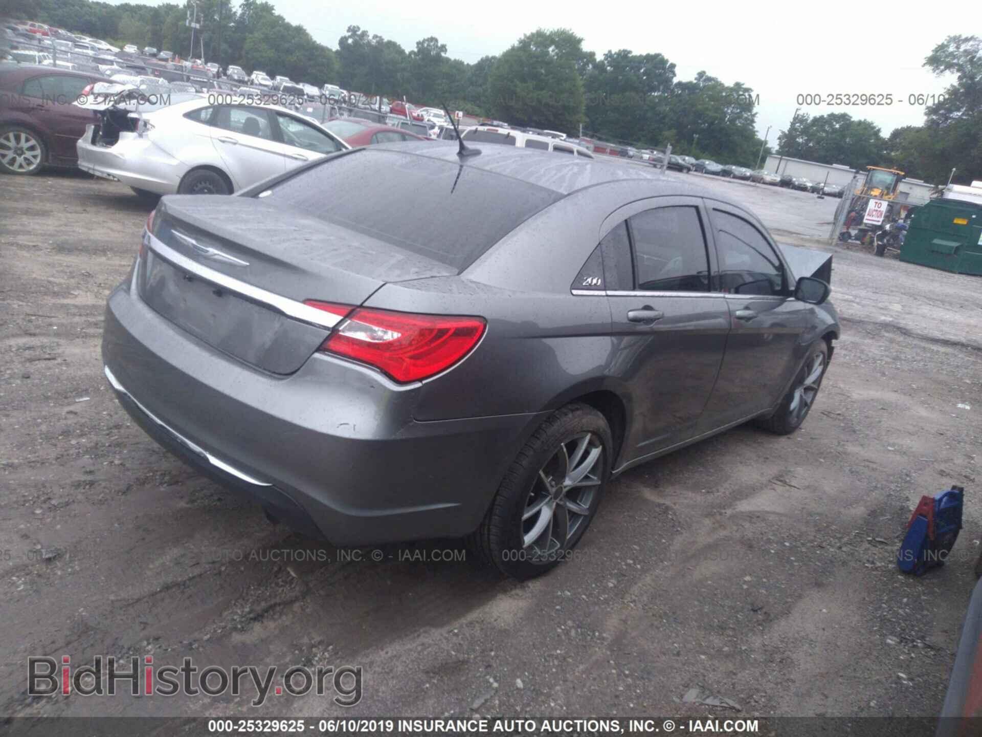 2012 CHRYSLER 200 - VIN: 1C3CCBAB9CN318534 - Фото 4