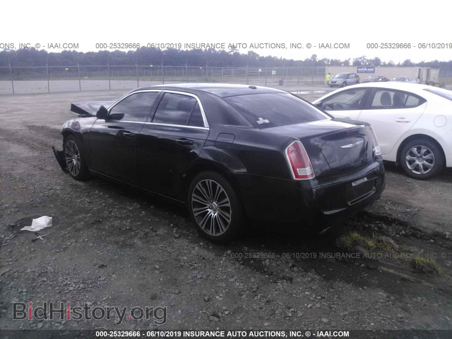 2013 CHRYSLER 300 - VIN: 2C3CCABG4DH532670 - Фото 3