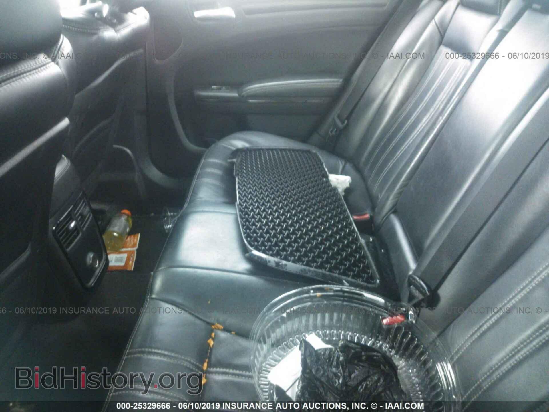 2013 CHRYSLER 300 - VIN: 2C3CCABG4DH532670 - Фото 8