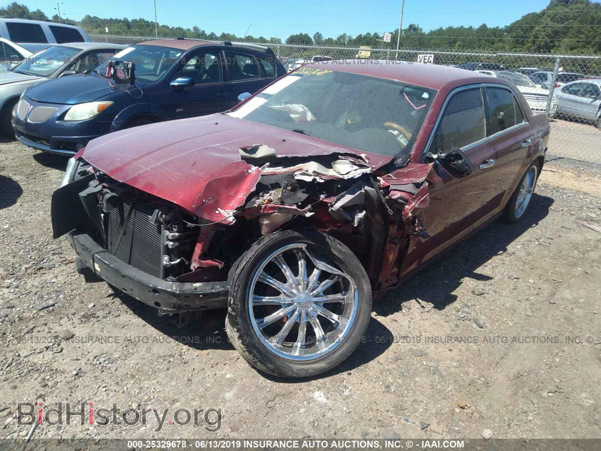 2014 CHRYSLER 300C - VIN: 2C3CCAEG4EH354904 - Фото 2
