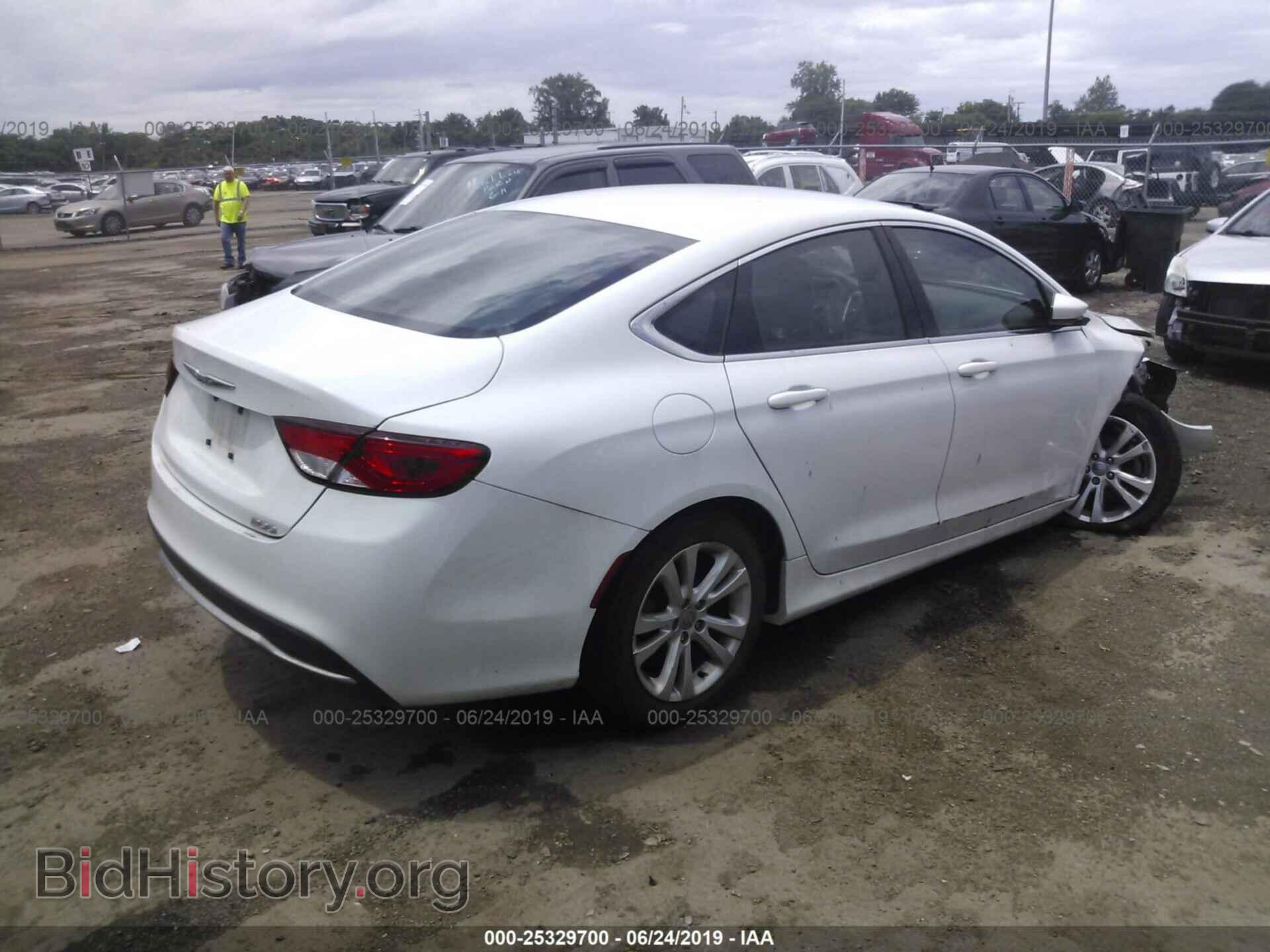 2015 CHRYSLER 200 - VIN: 1C3CCCAB6FN539499 - Photo 4