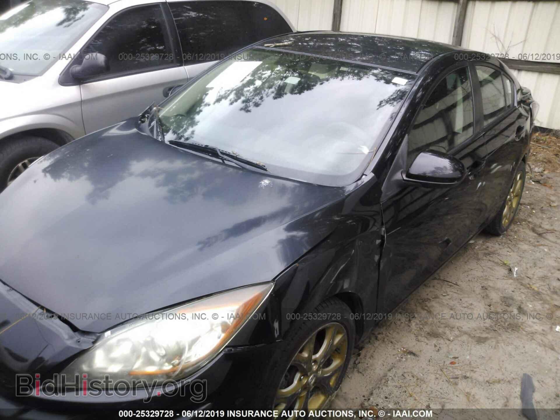 2011 MAZDA 3 - VIN: JM1BL1UG6B1390502 - Фото 2