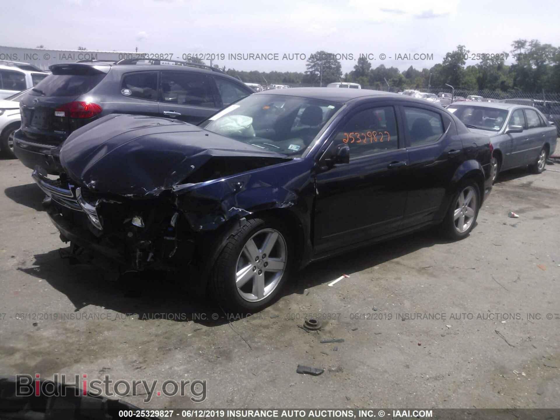 2011 DODGE AVENGER - VIN: 1B3BD1FB8BN557015 - Фото 2