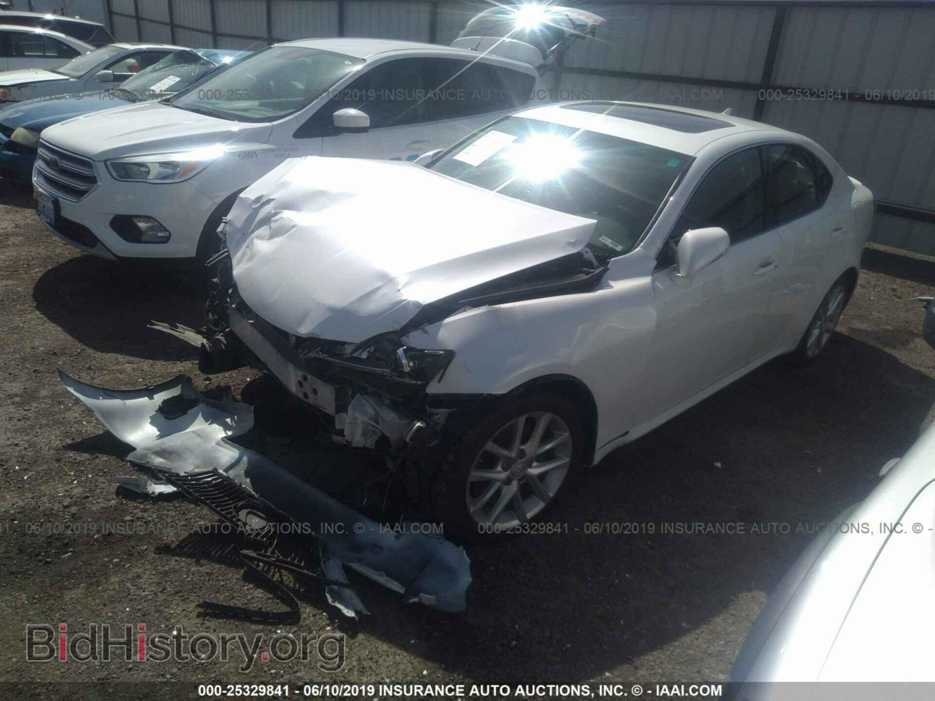 2011 LEXUS IS - VIN: JTHCF5C20B5046423 - Фото 2