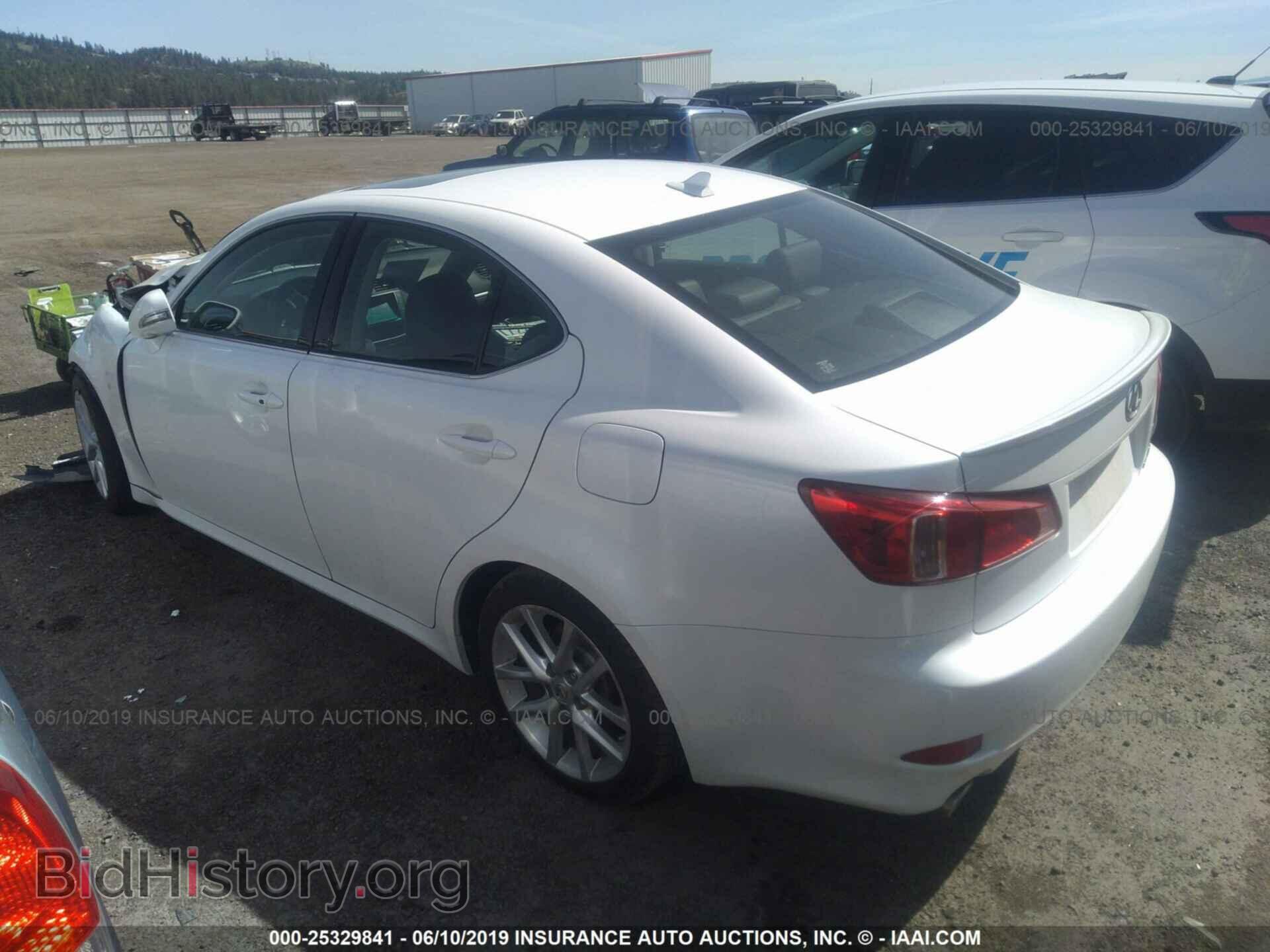 2011 LEXUS IS - VIN: JTHCF5C20B5046423 - Фото 3
