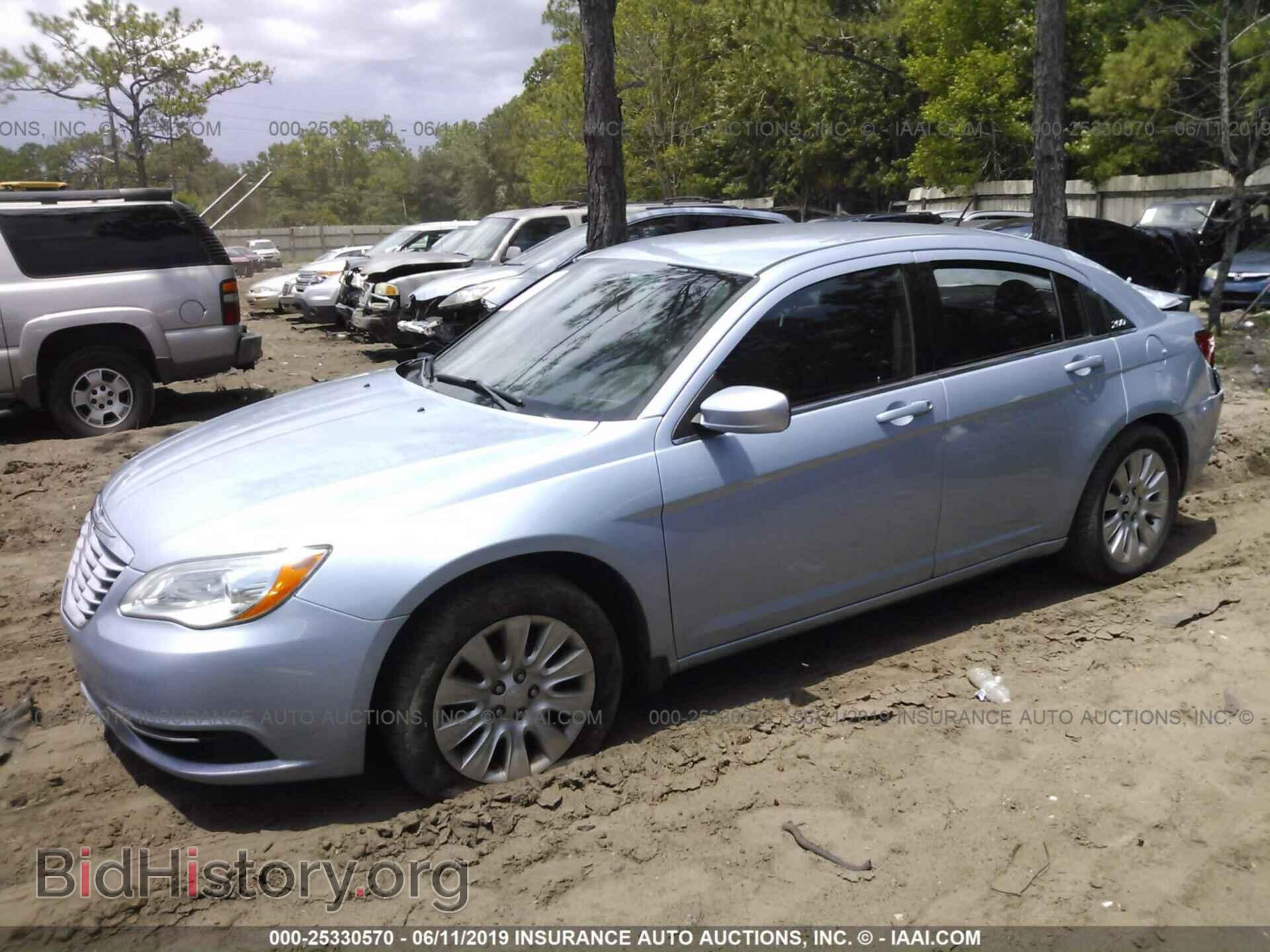 2013 CHRYSLER 200 - VIN: 1C3CCBAB4DN764818 - Photo 2
