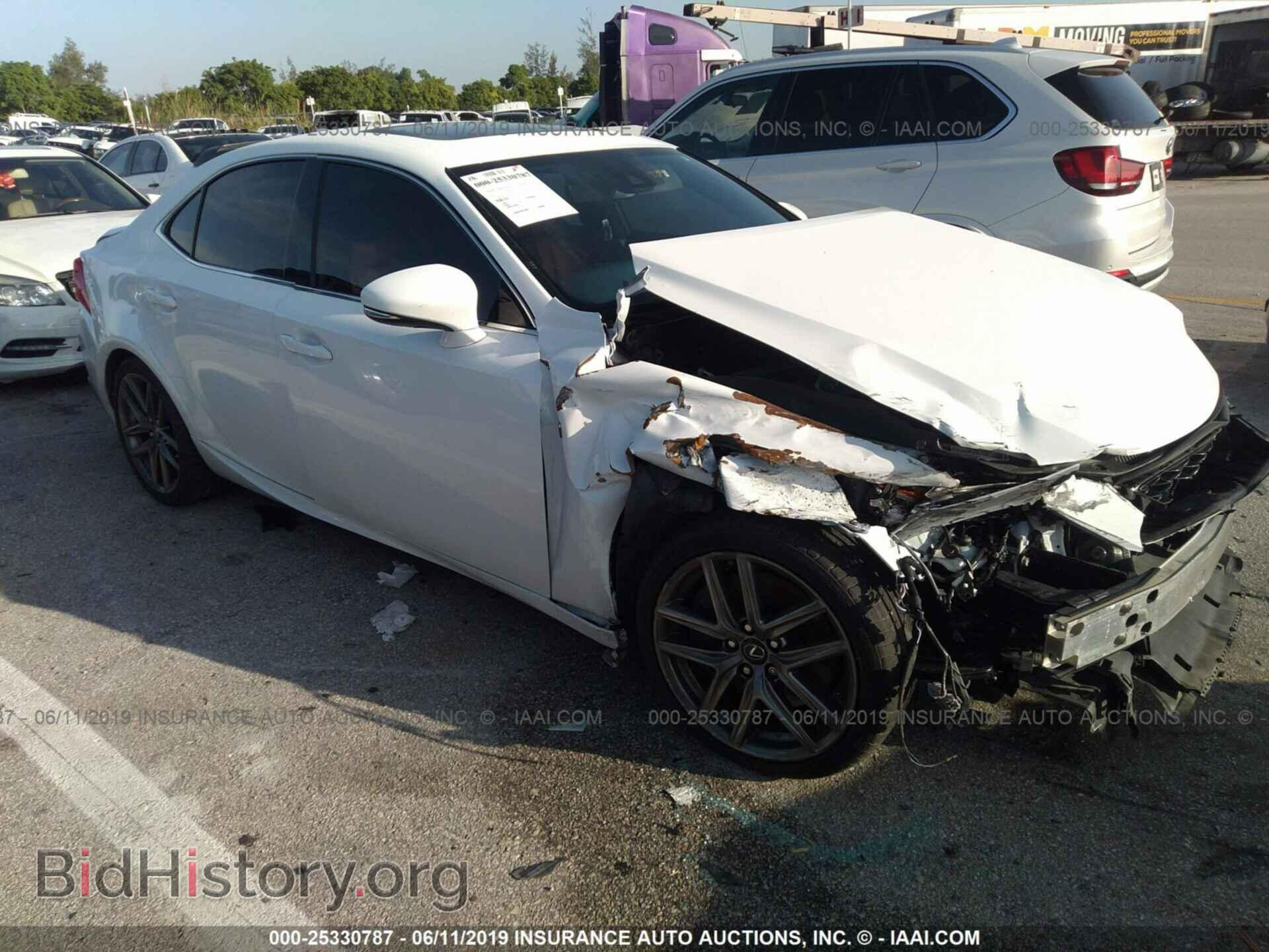 Photo JTHBA1D27H5043044 - LEXUS IS 2017