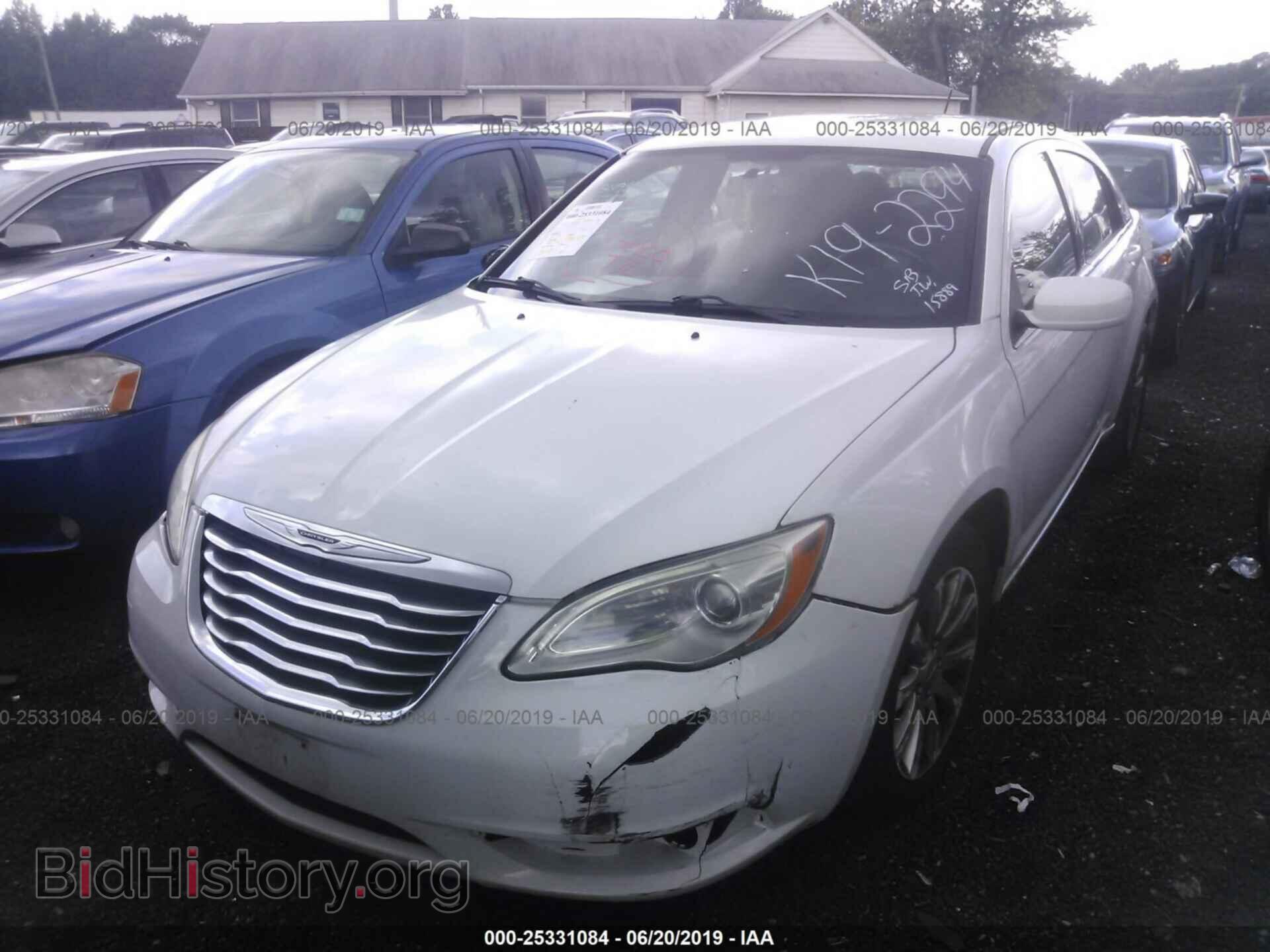 2012 CHRYSLER 200 - VIN: 1C3CCBBG4CN178774 - Фото 2