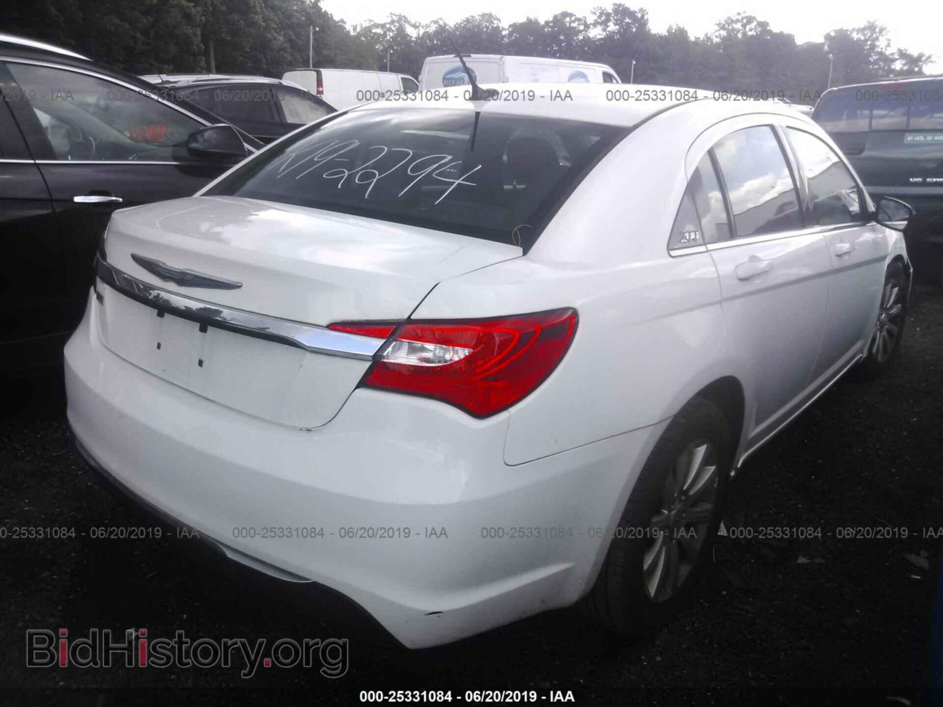 2012 CHRYSLER 200 - VIN: 1C3CCBBG4CN178774 - Фото 4