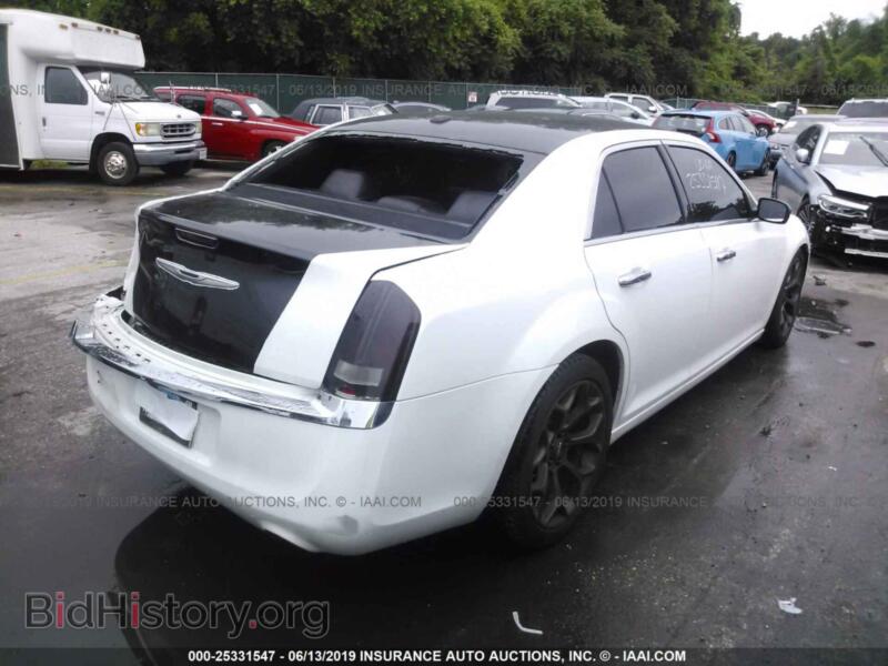 2014 Chrysler 300C (VIN 2C3CCAET0EH117825) — фото 4 из 10
