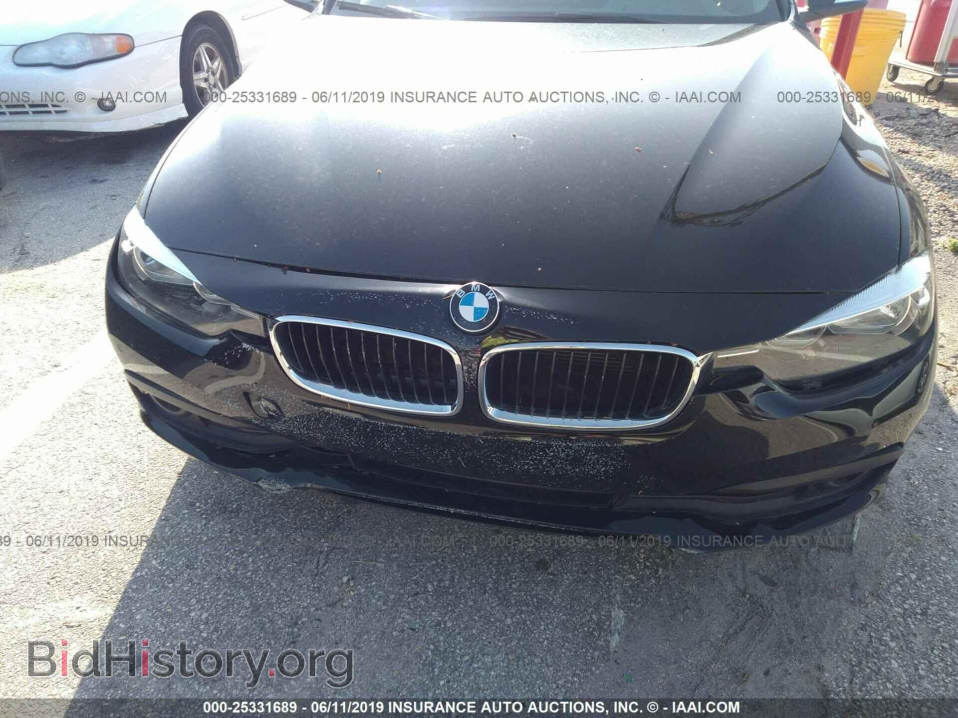 2017 BMW 320 - VIN: WBA8E1G55HNU13846 - Фото 6