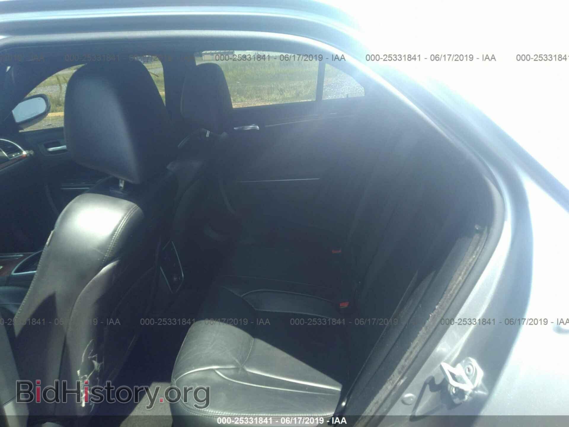 2013 CHRYSLER 300 - VIN: 2C3CCAAG3DH572322 - Фото 8