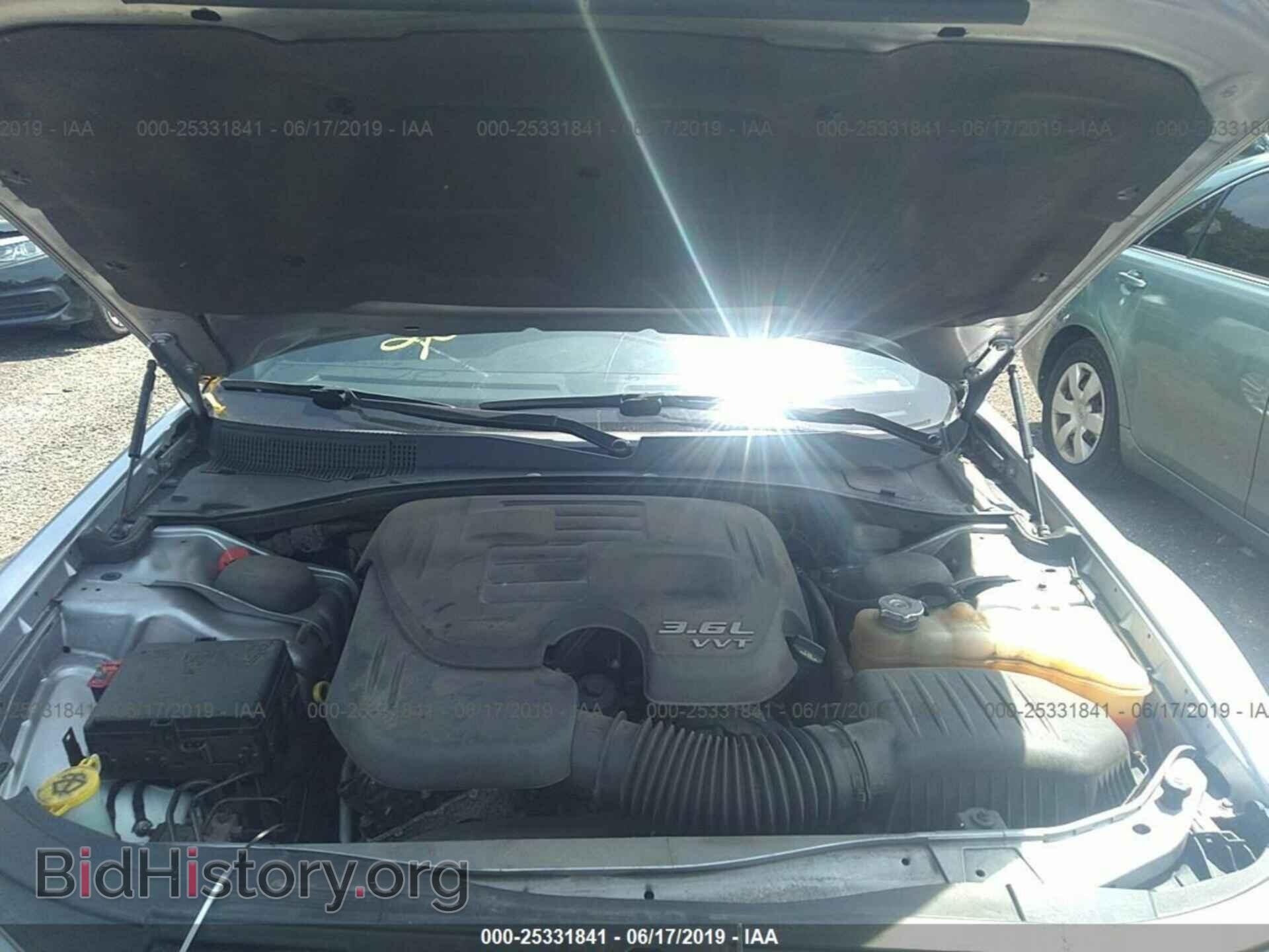 2013 CHRYSLER 300 - VIN: 2C3CCAAG3DH572322 - Фото 10