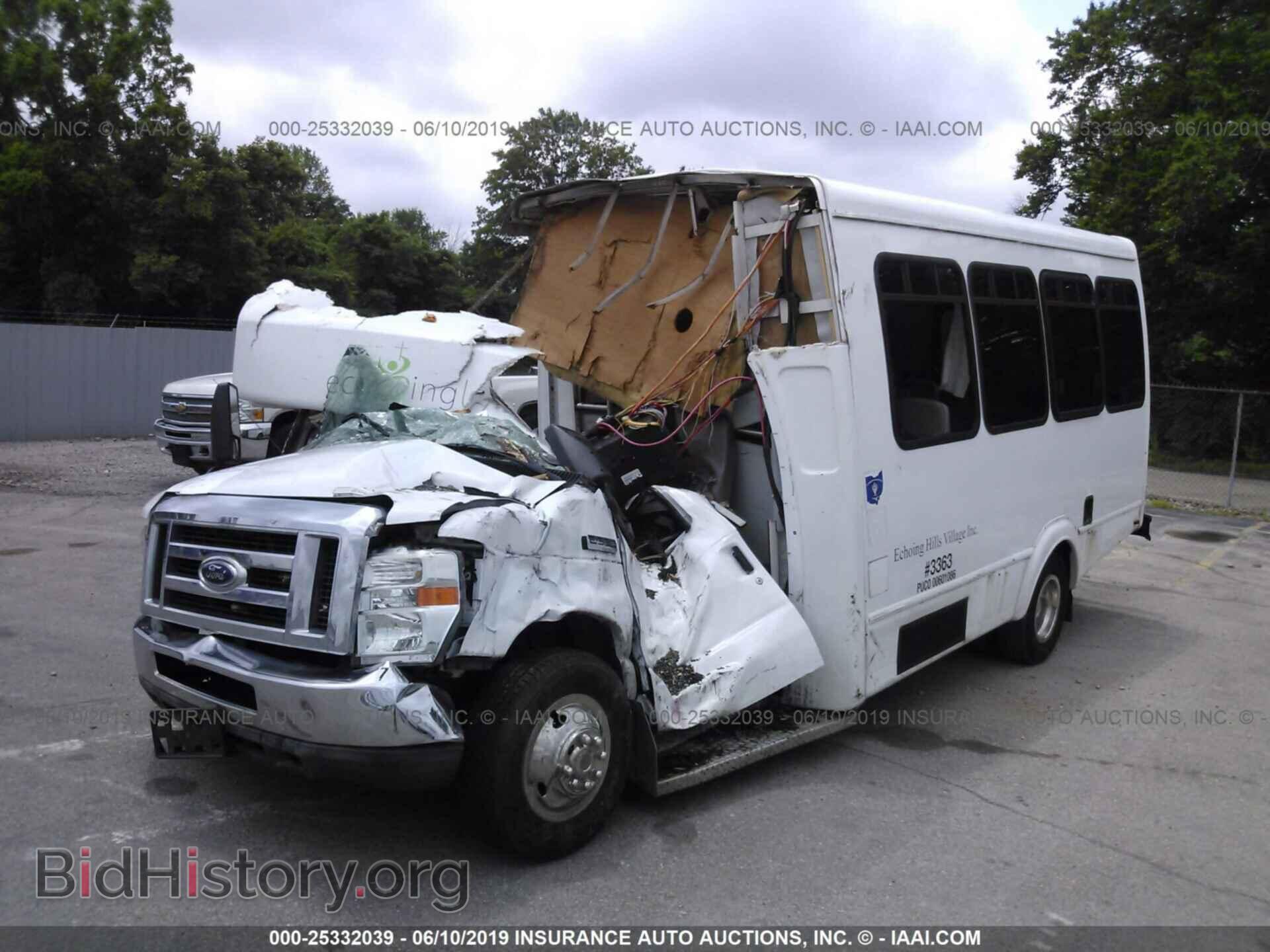 2011 FORD ECONOLINE - VIN: 1FDEE3FS6BDA27132 - Фото 2