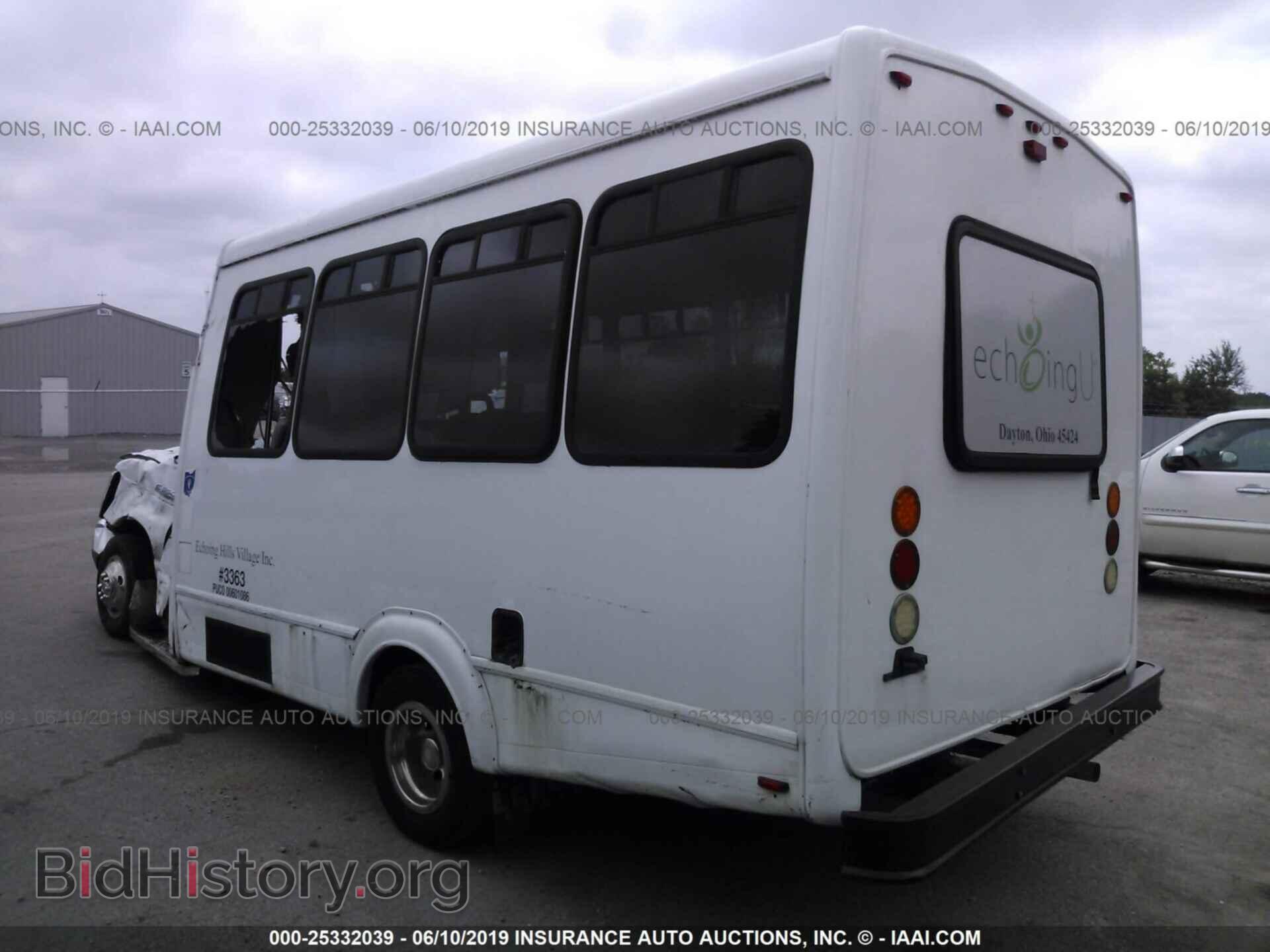2011 FORD ECONOLINE - VIN: 1FDEE3FS6BDA27132 - Фото 3