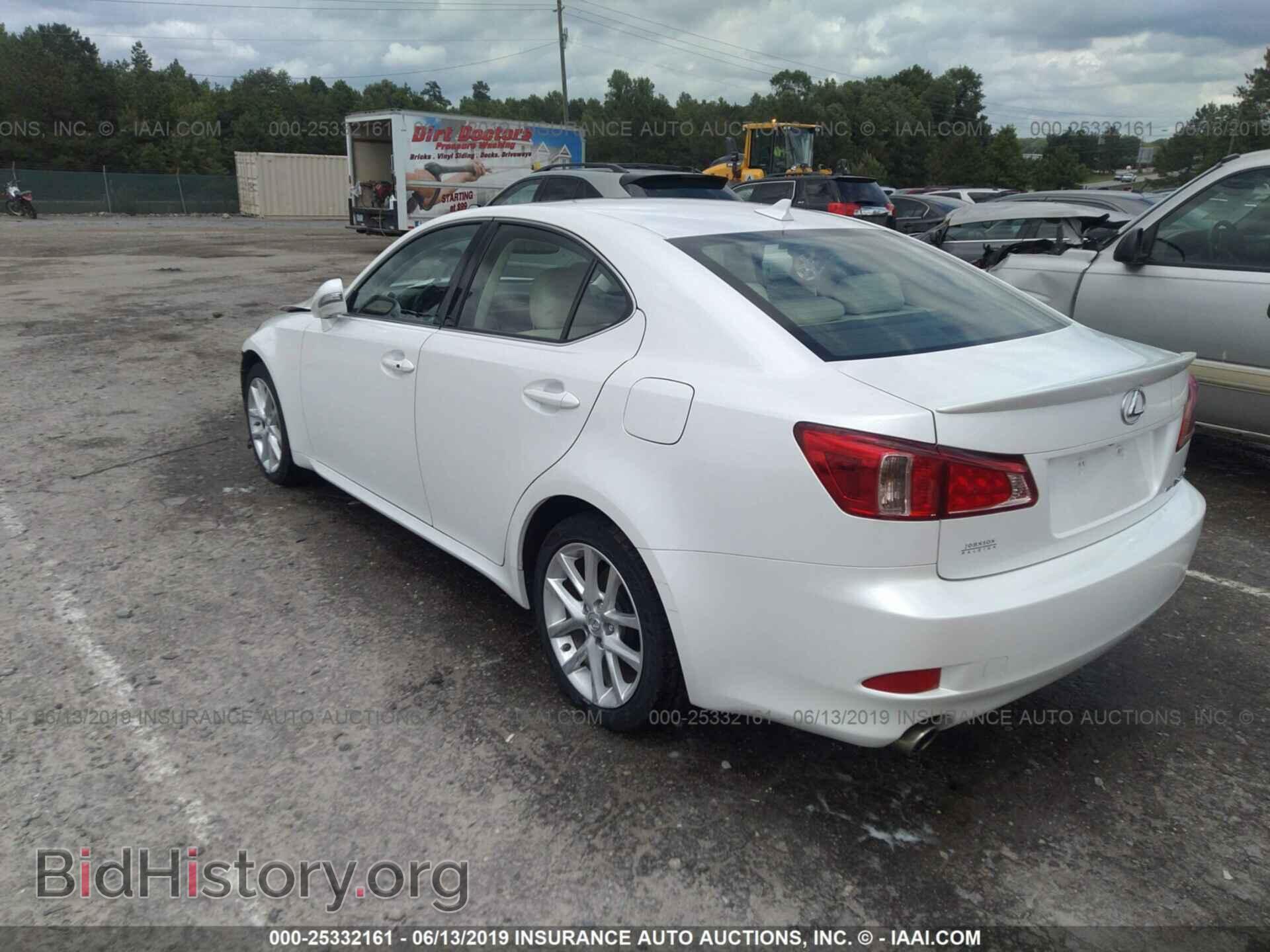 2011 LEXUS IS - VIN: JTHCF5C22B5048819 - Фото 3