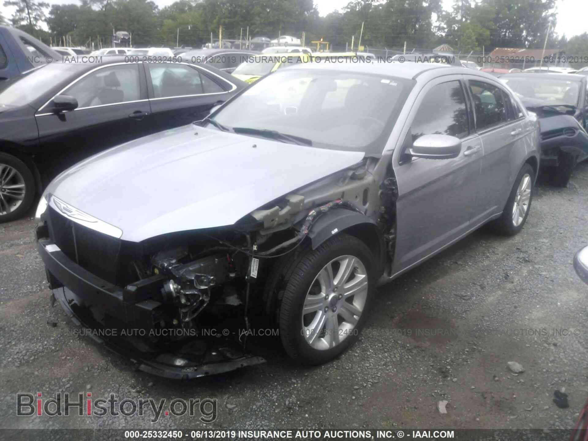 2013 CHRYSLER 200 - VIN: 1C3CCBBB5DN629751 - Photo 2