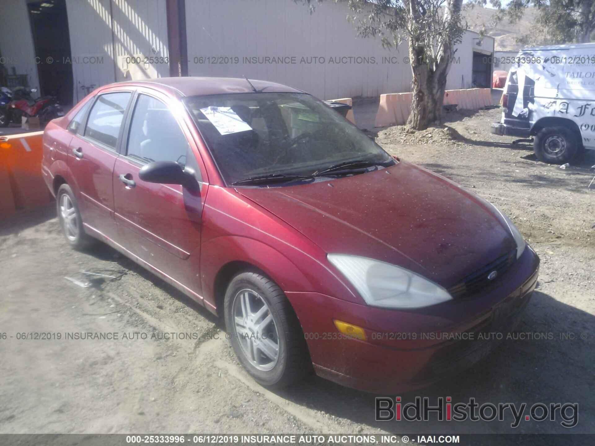 Photo 1FAFP34P1YW208949 - FORD FOCUS 2000