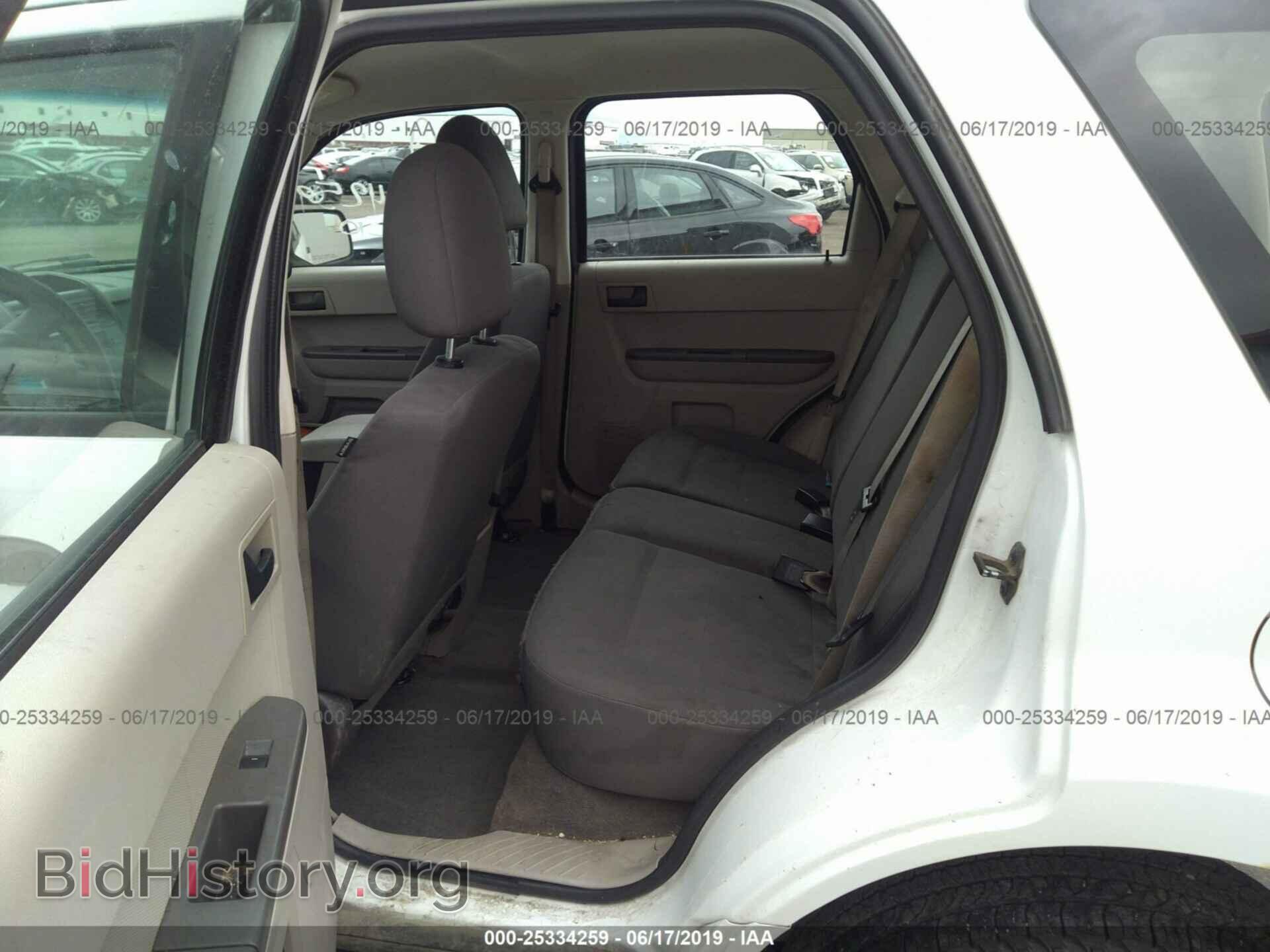 2011 FORD ESCAPE - VIN: 1FMCU0C75BKC65722 - Photo 8