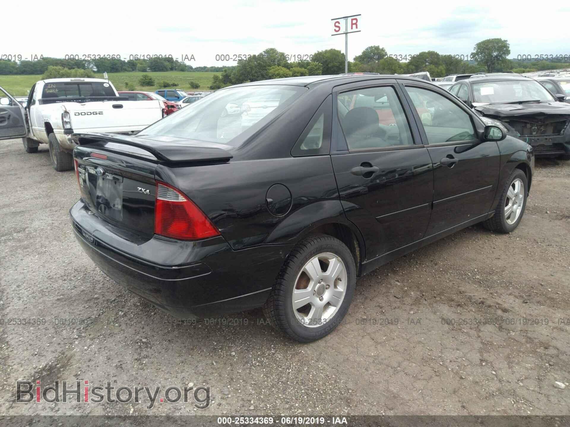 2007 FORD FOCUS - VIN: 1FAHP34N07W153433 - Photo 4