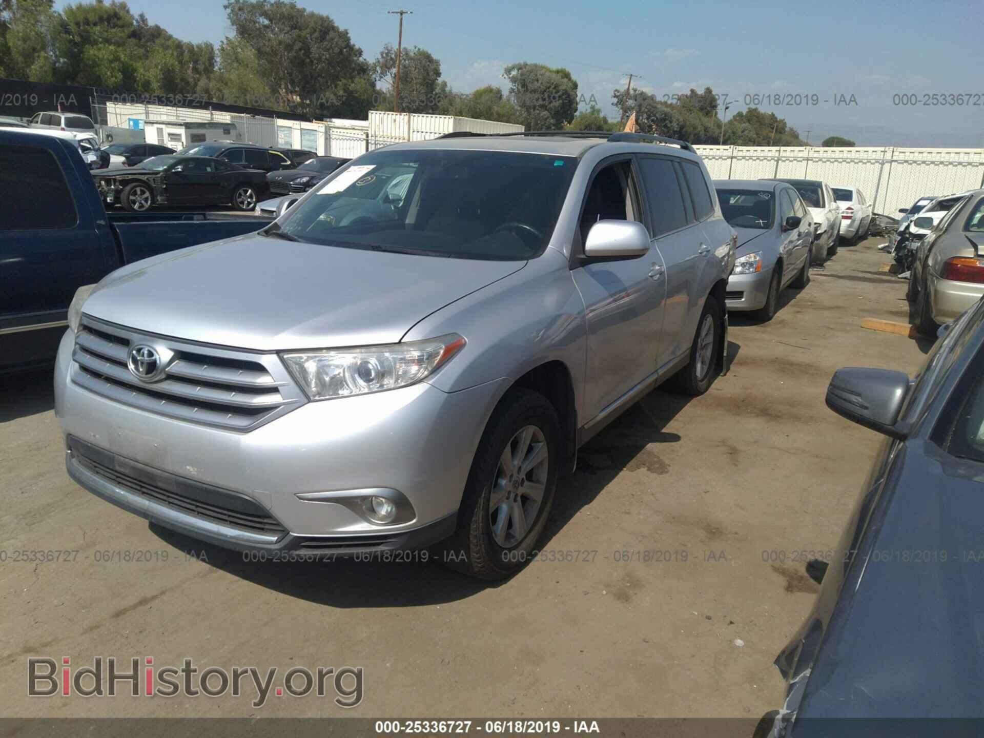 2012 TOYOTA HIGHLANDER - VIN: 5TDZK3EH5CS063548 - Фото 2